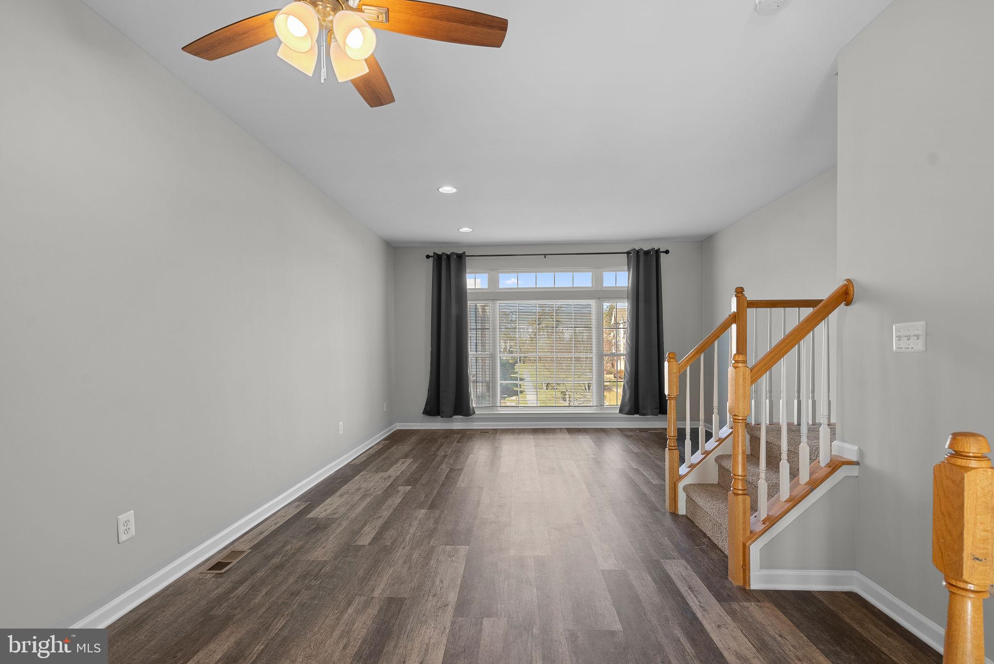 SOUTH RIDING - Residential