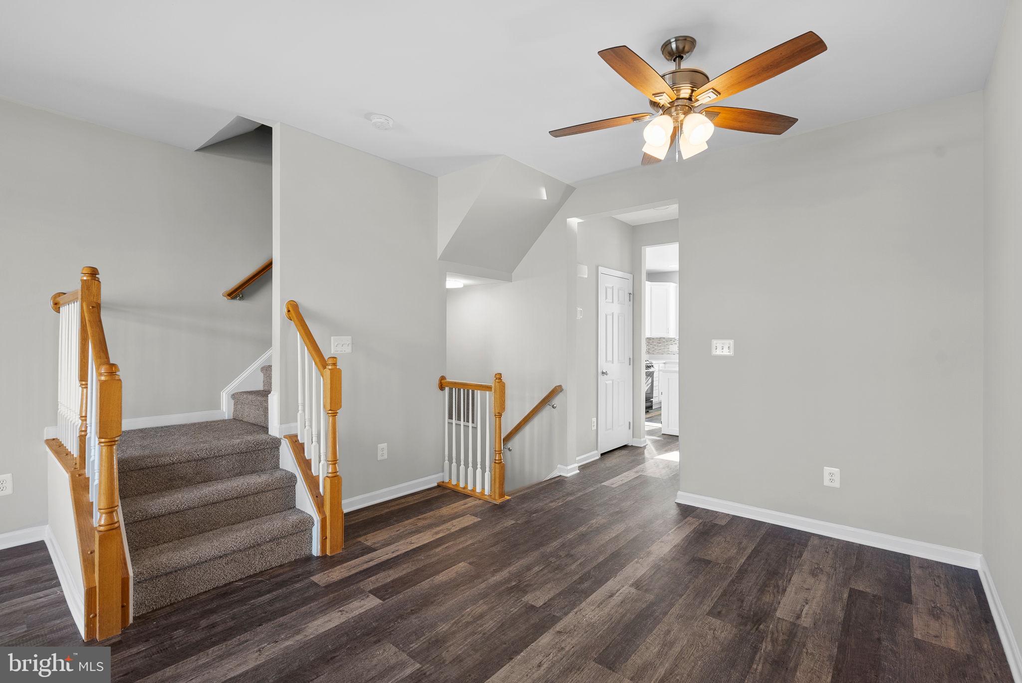SOUTH RIDING - Residential