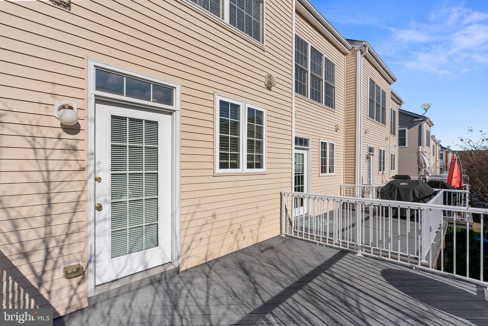 SOUTH RIDING - Residential