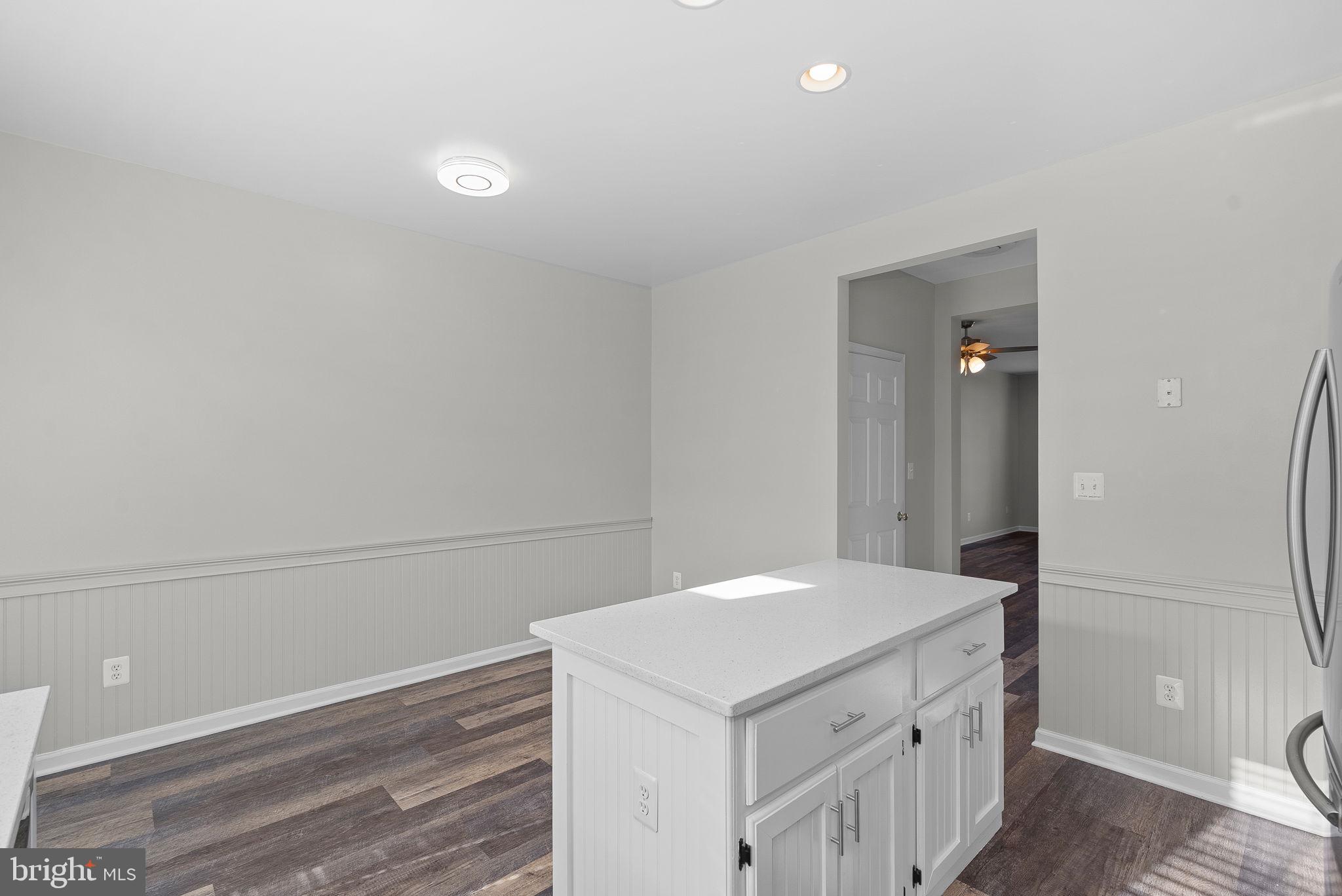 SOUTH RIDING - Residential
