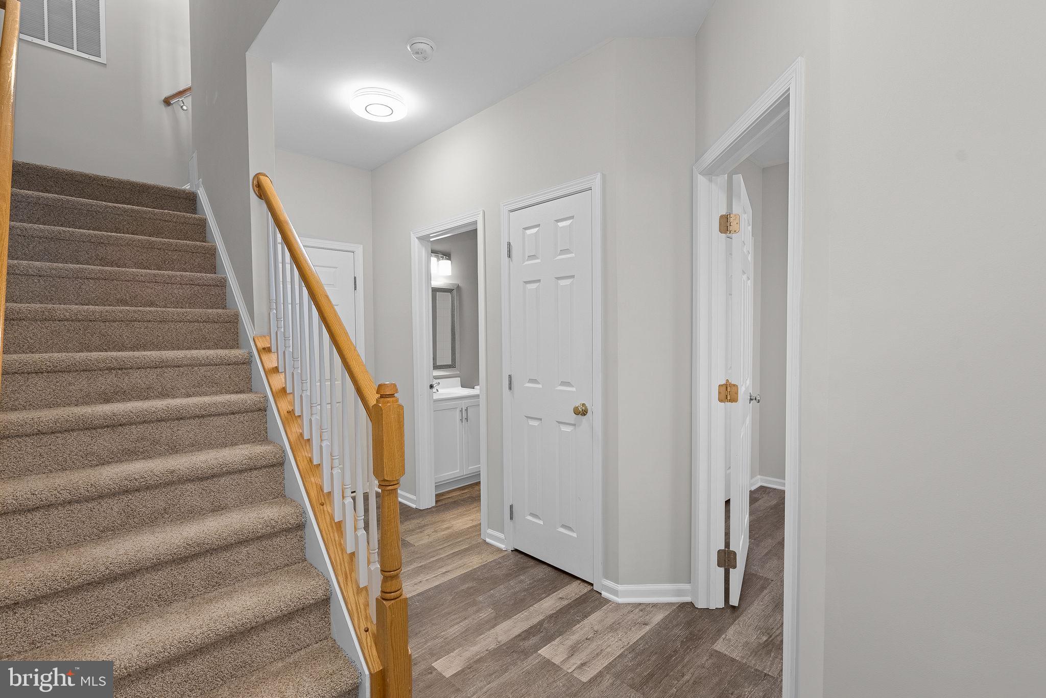 SOUTH RIDING - Residential