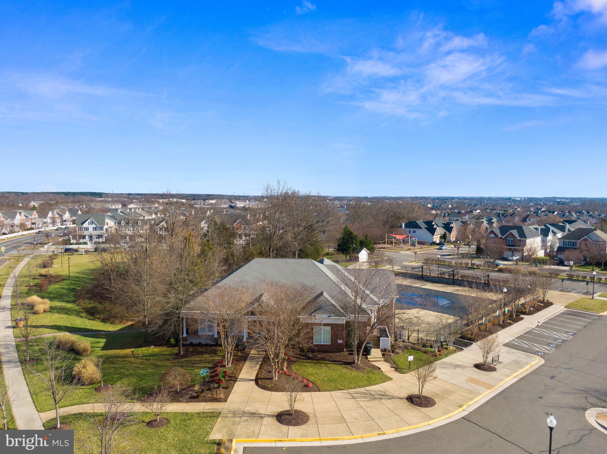 SOUTH RIDING - Residential