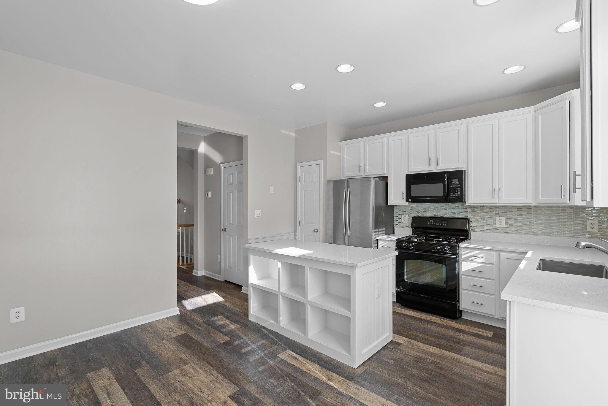 SOUTH RIDING - Residential