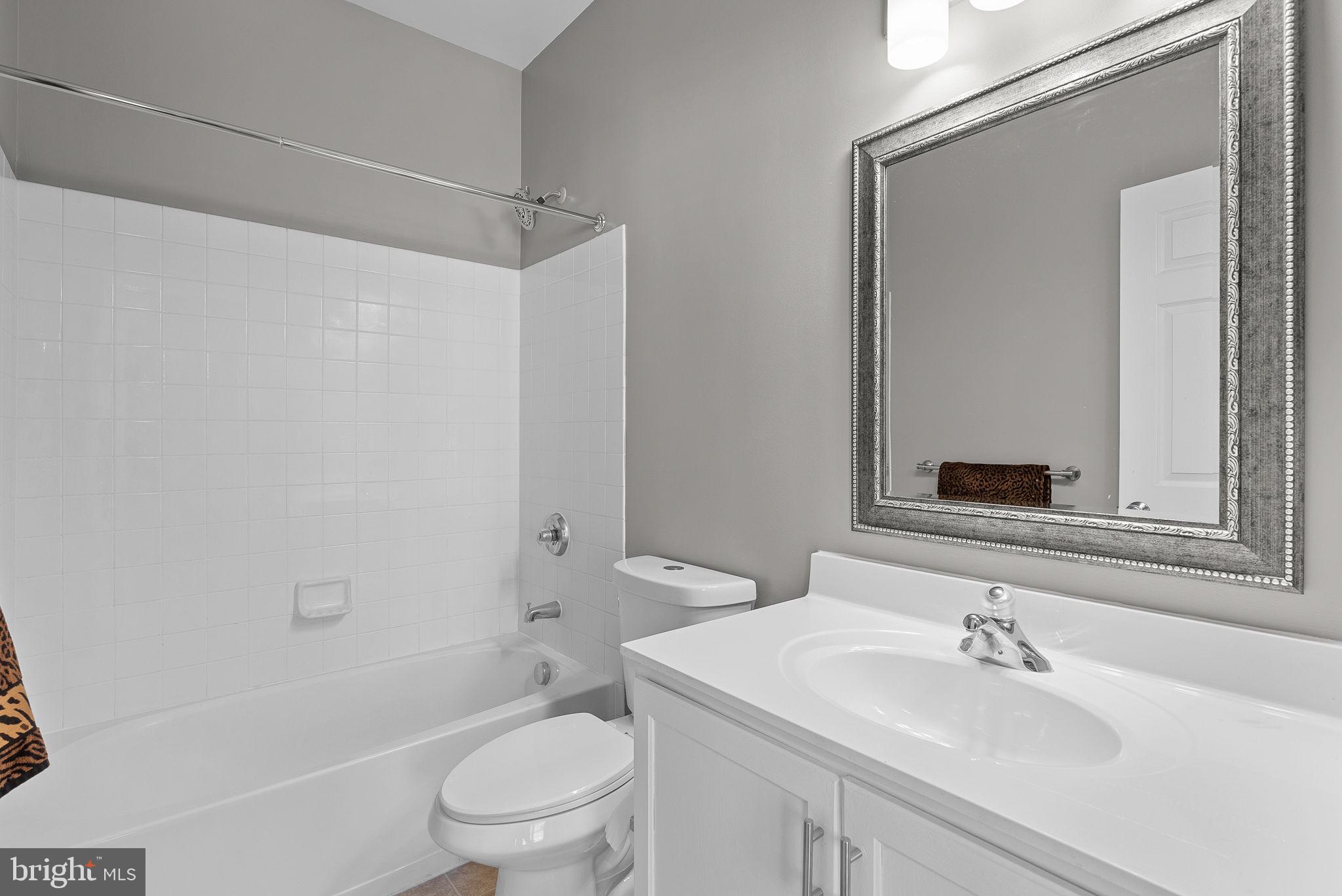 SOUTH RIDING - Residential