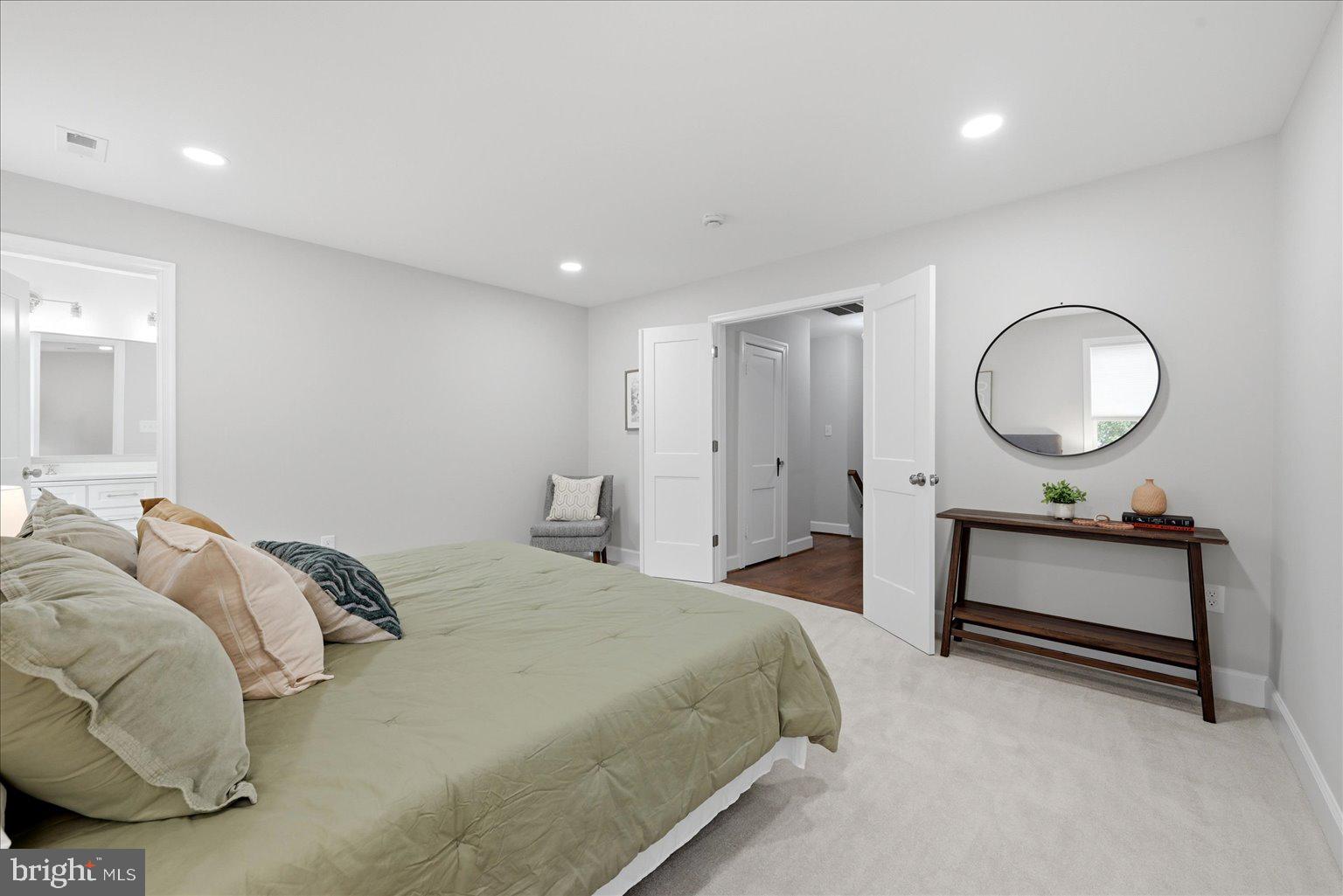ARLINGTON HILLS - Residential