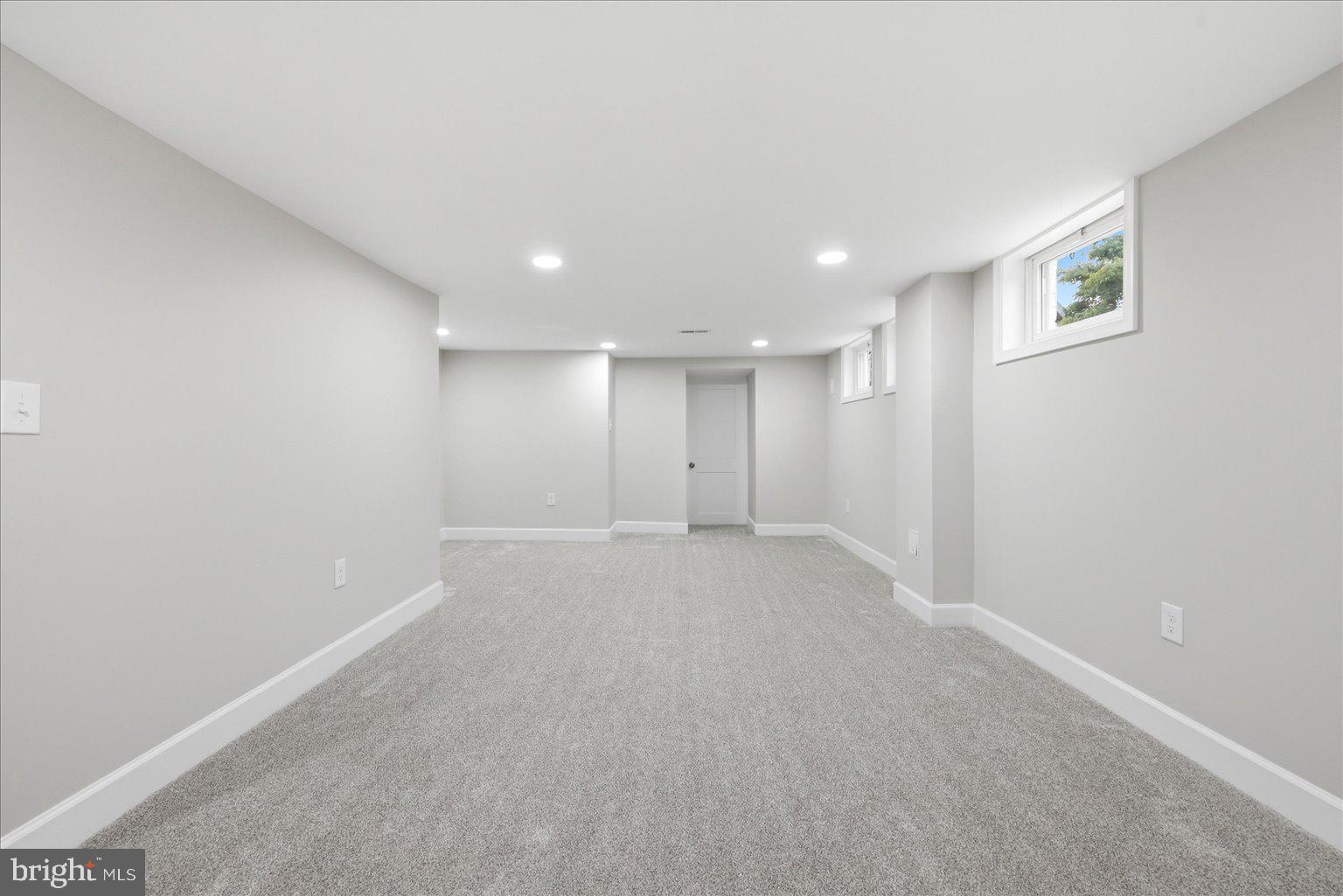 ARLINGTON HILLS - Residential