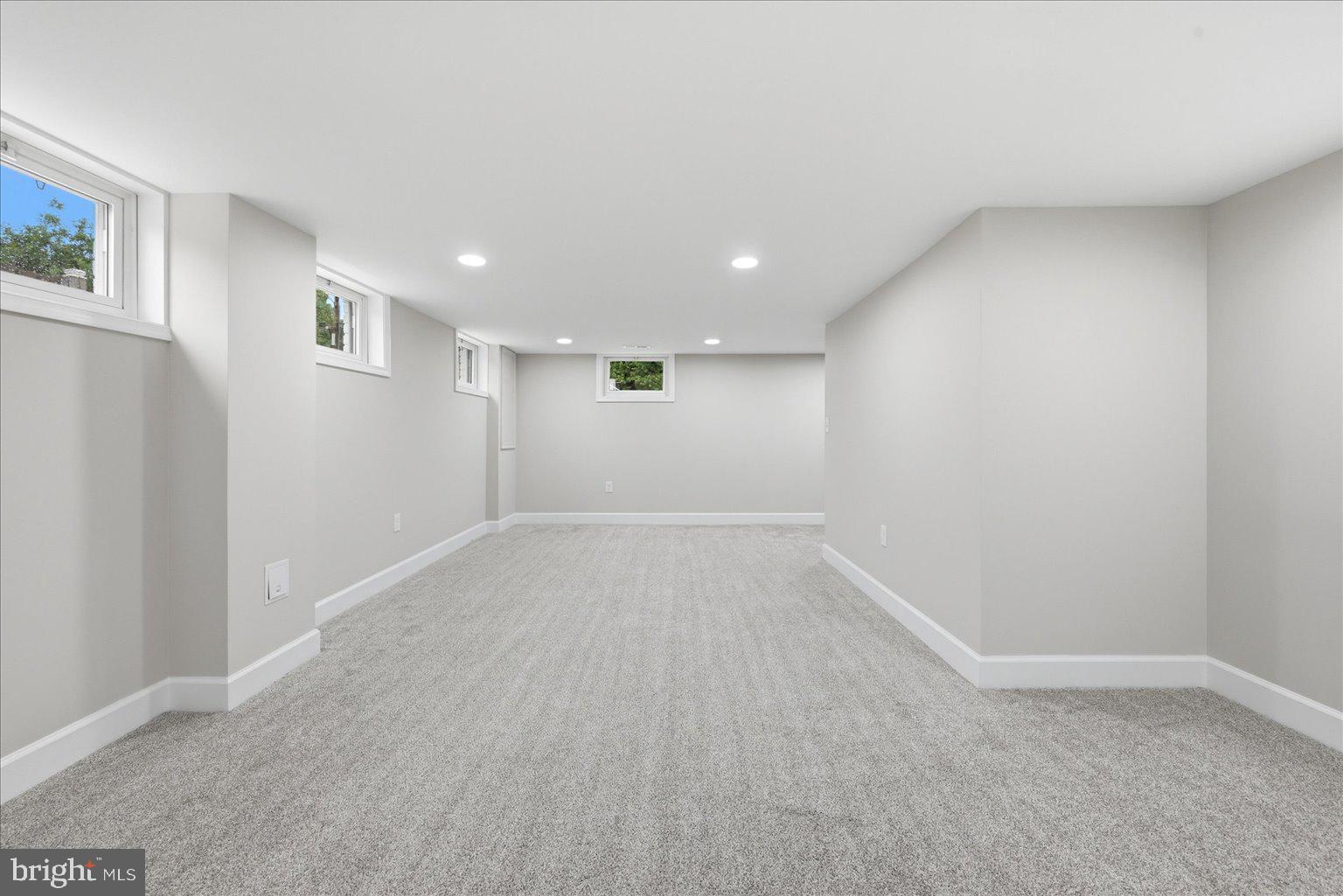 ARLINGTON HILLS - Residential