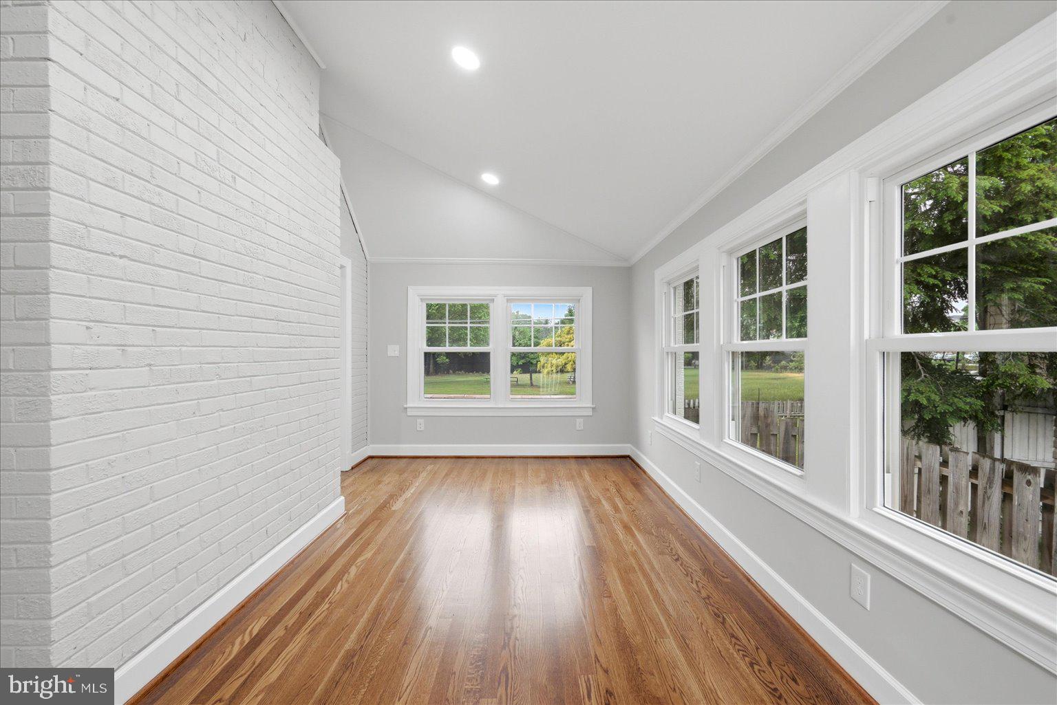 ARLINGTON HILLS - Residential
