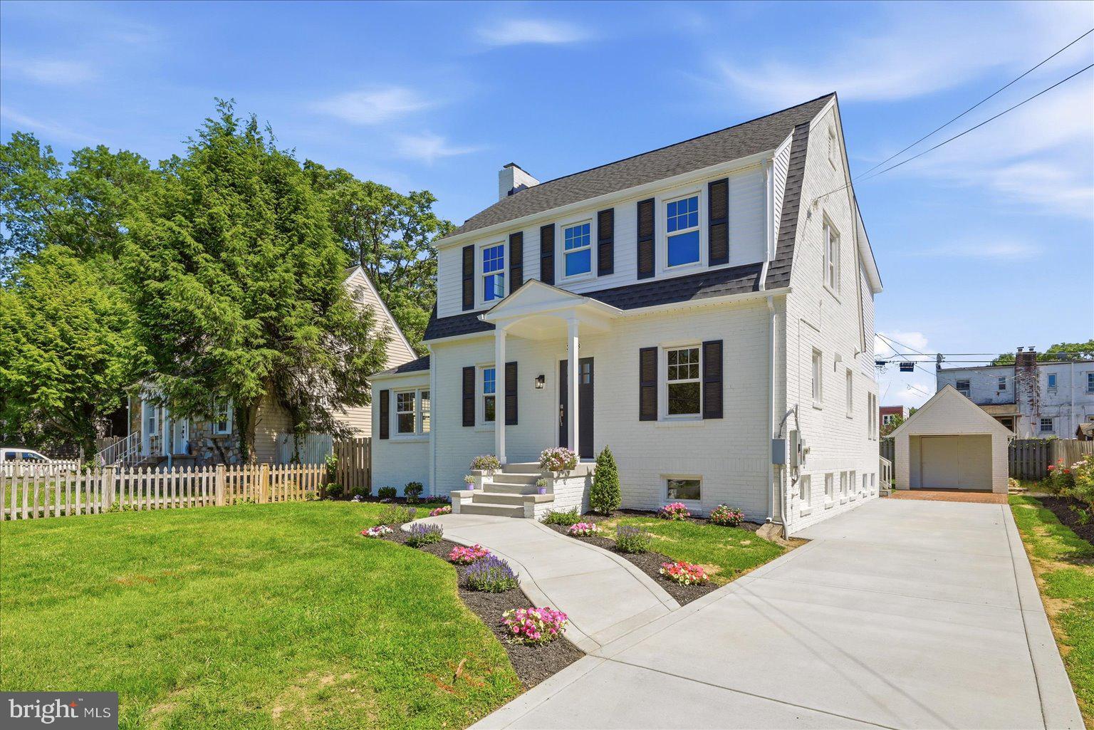 ARLINGTON HILLS - Residential