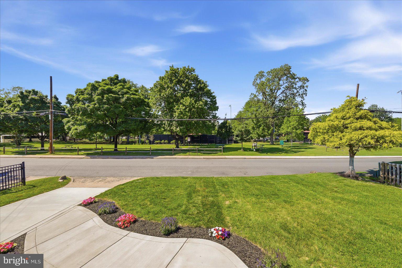 ARLINGTON HILLS - Residential