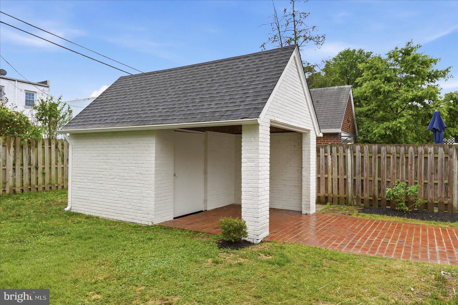 ARLINGTON HILLS - Residential