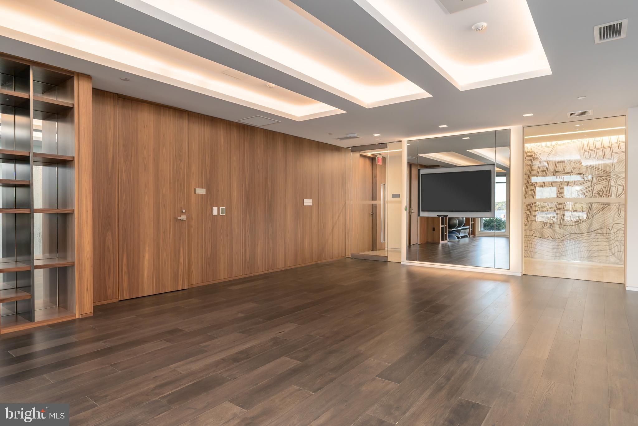 ROBINSON LANDING - Residential