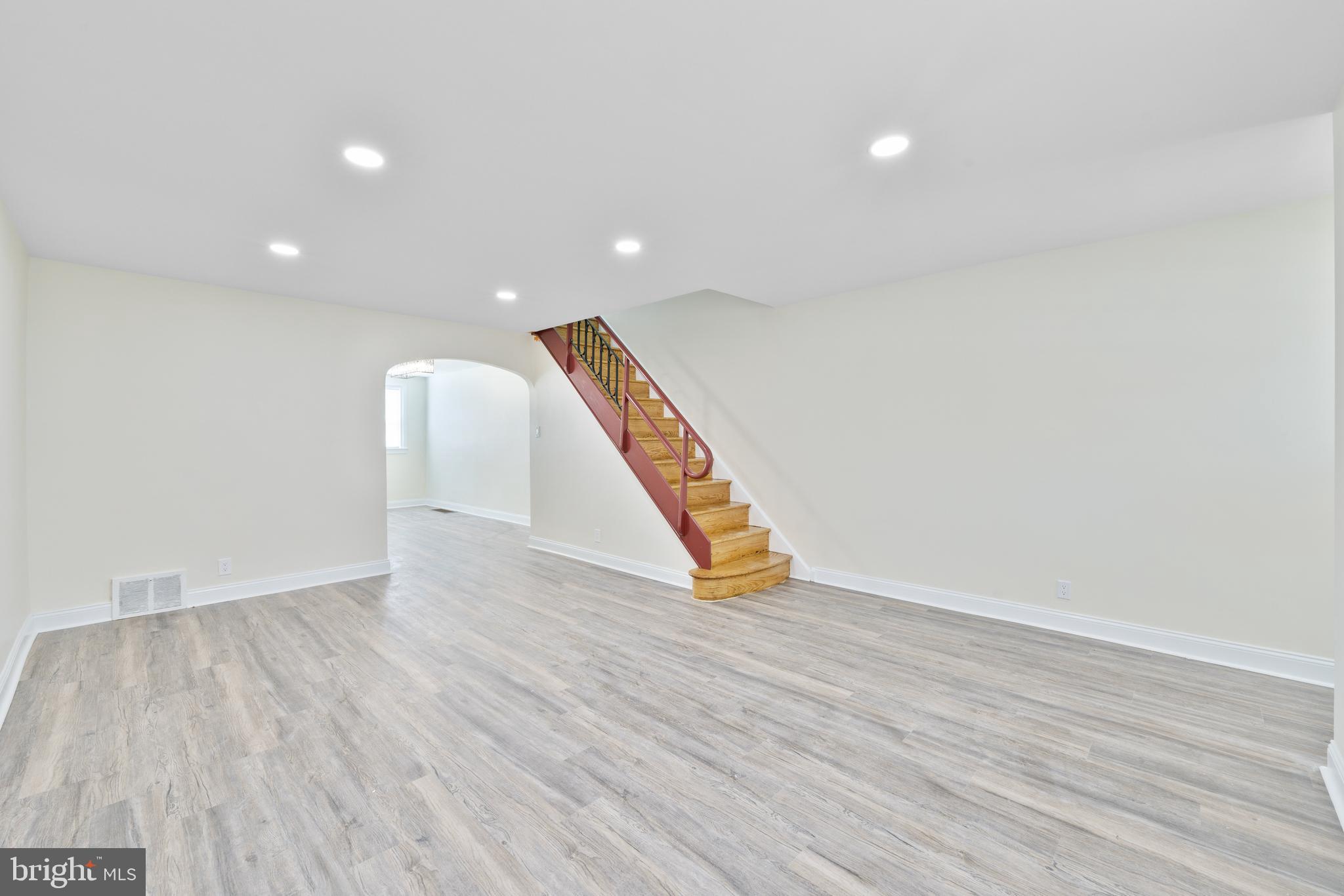 MAYFAIR (WEST) - Residential