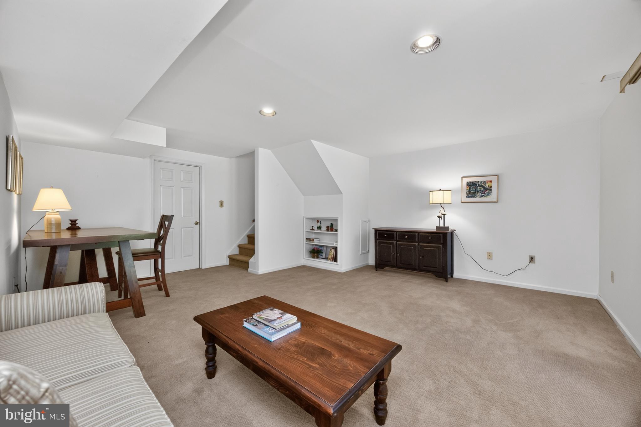 SPRINGHILL FARM - Residential