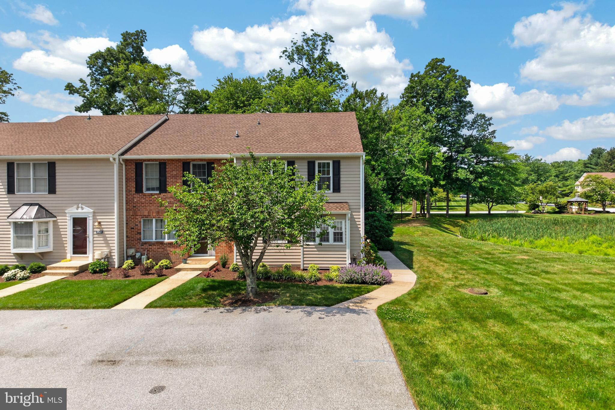 SPRINGHILL FARM - Residential