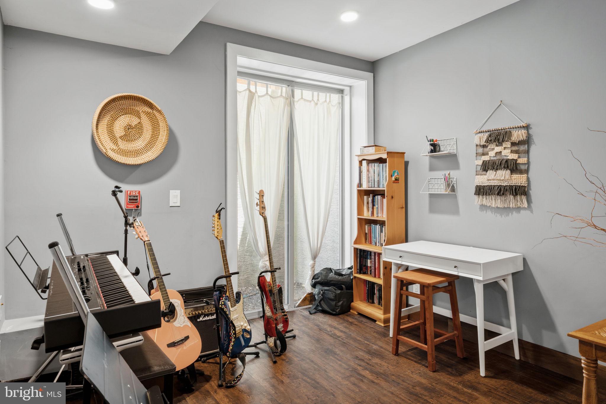 WEST POPLAR - Residential