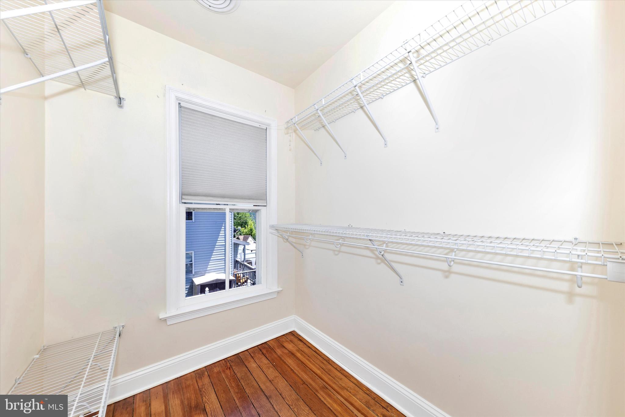 BRUNSWICK - Residential