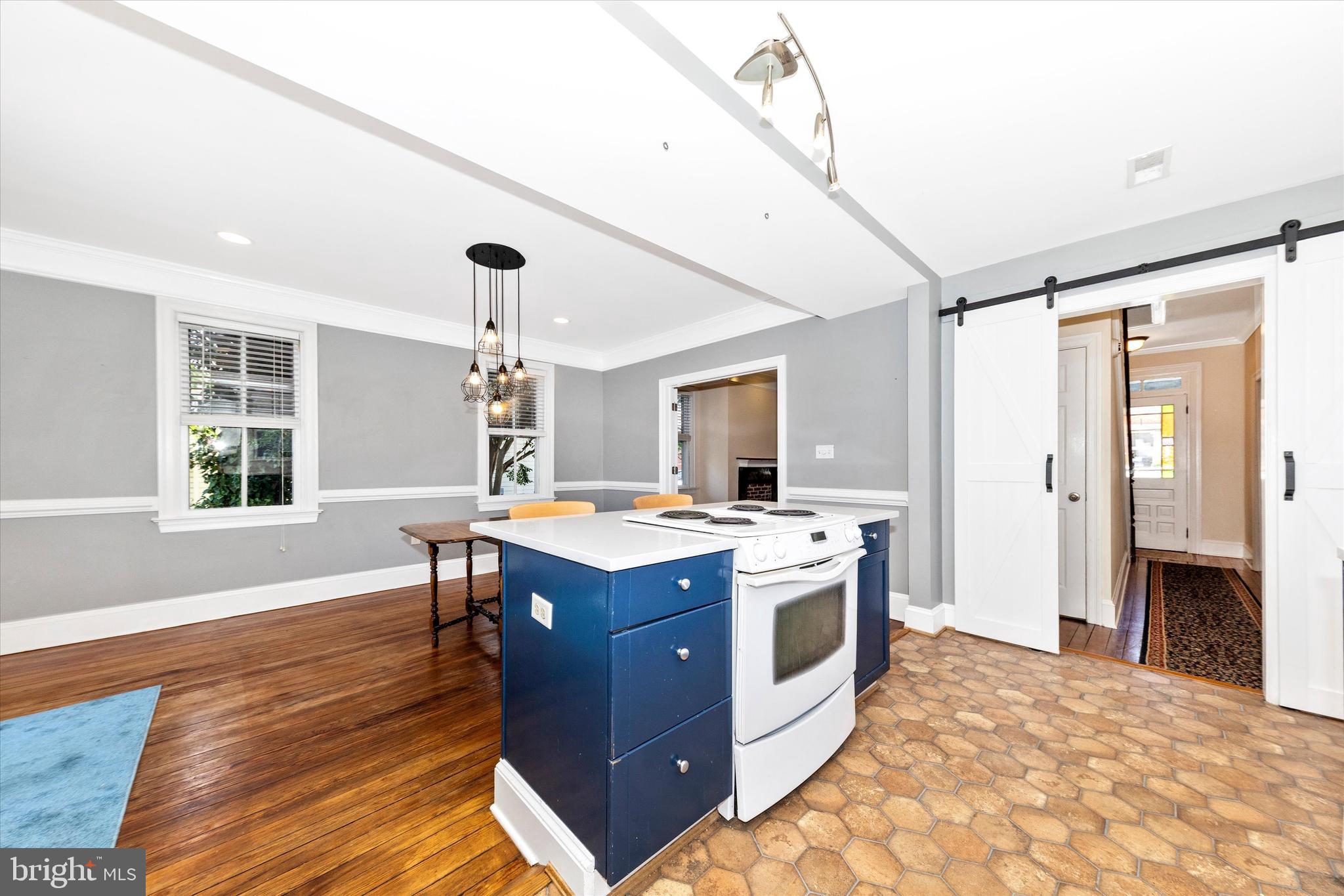 BRUNSWICK - Residential