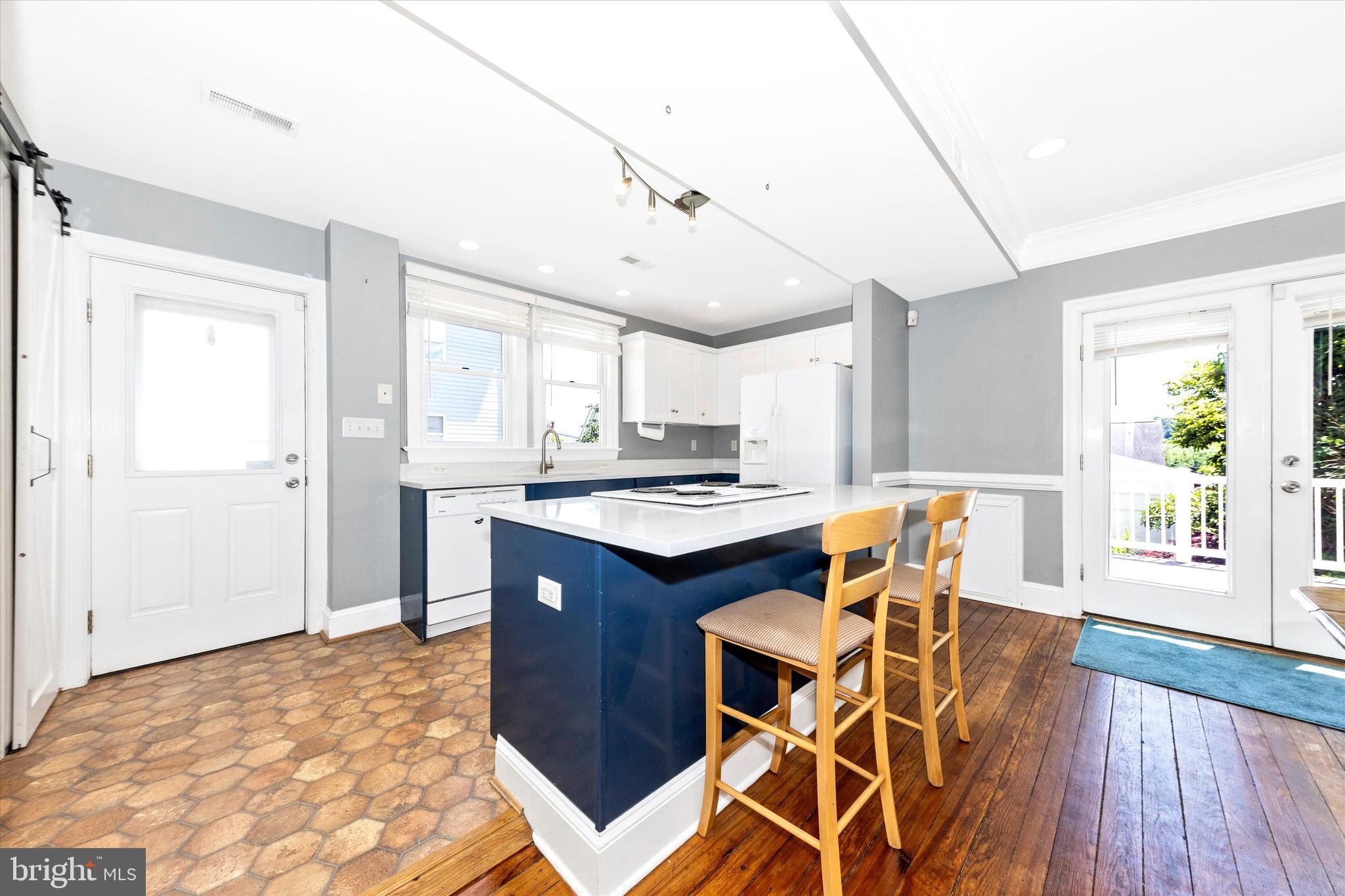 BRUNSWICK - Residential