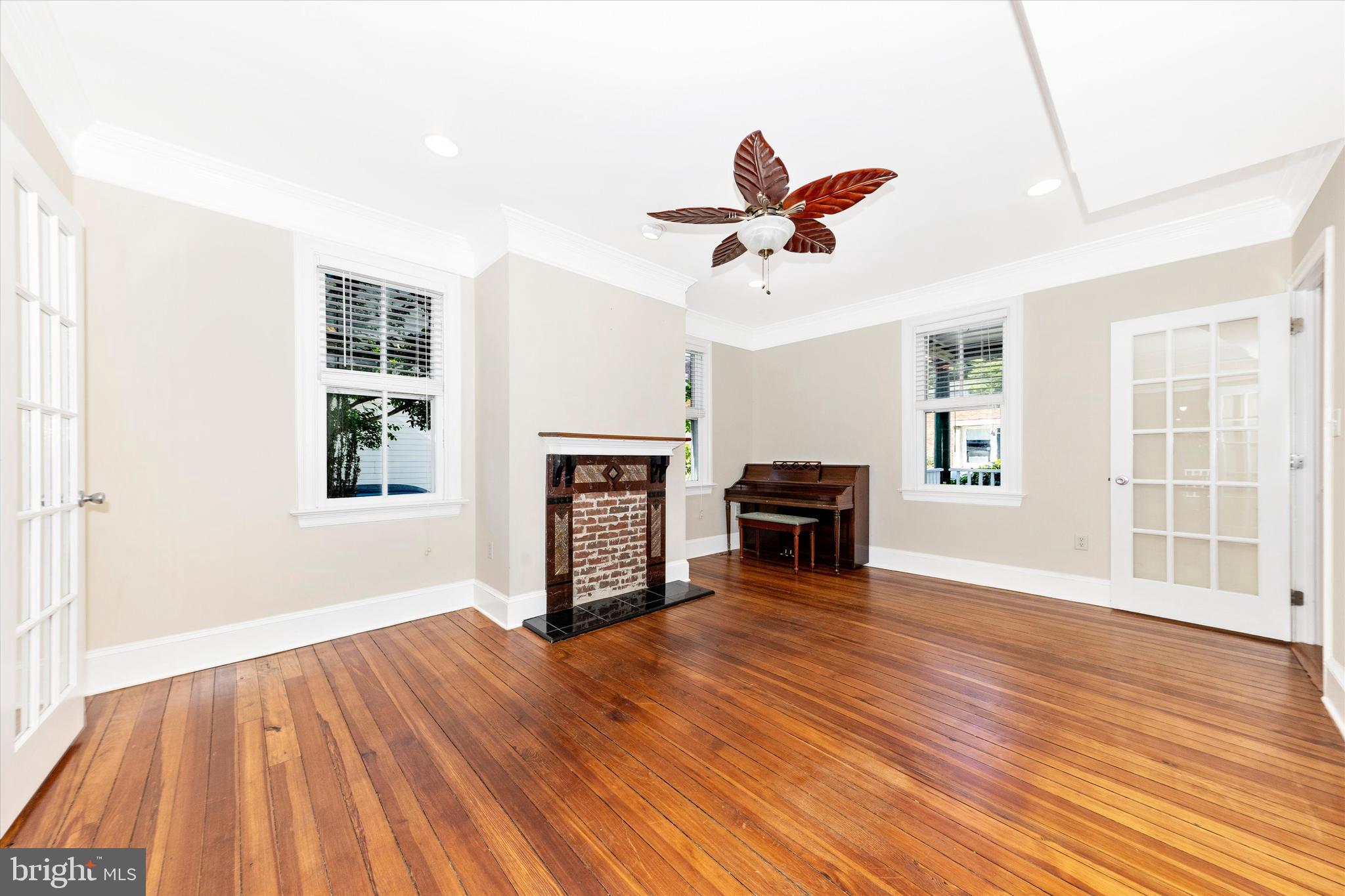 BRUNSWICK - Residential
