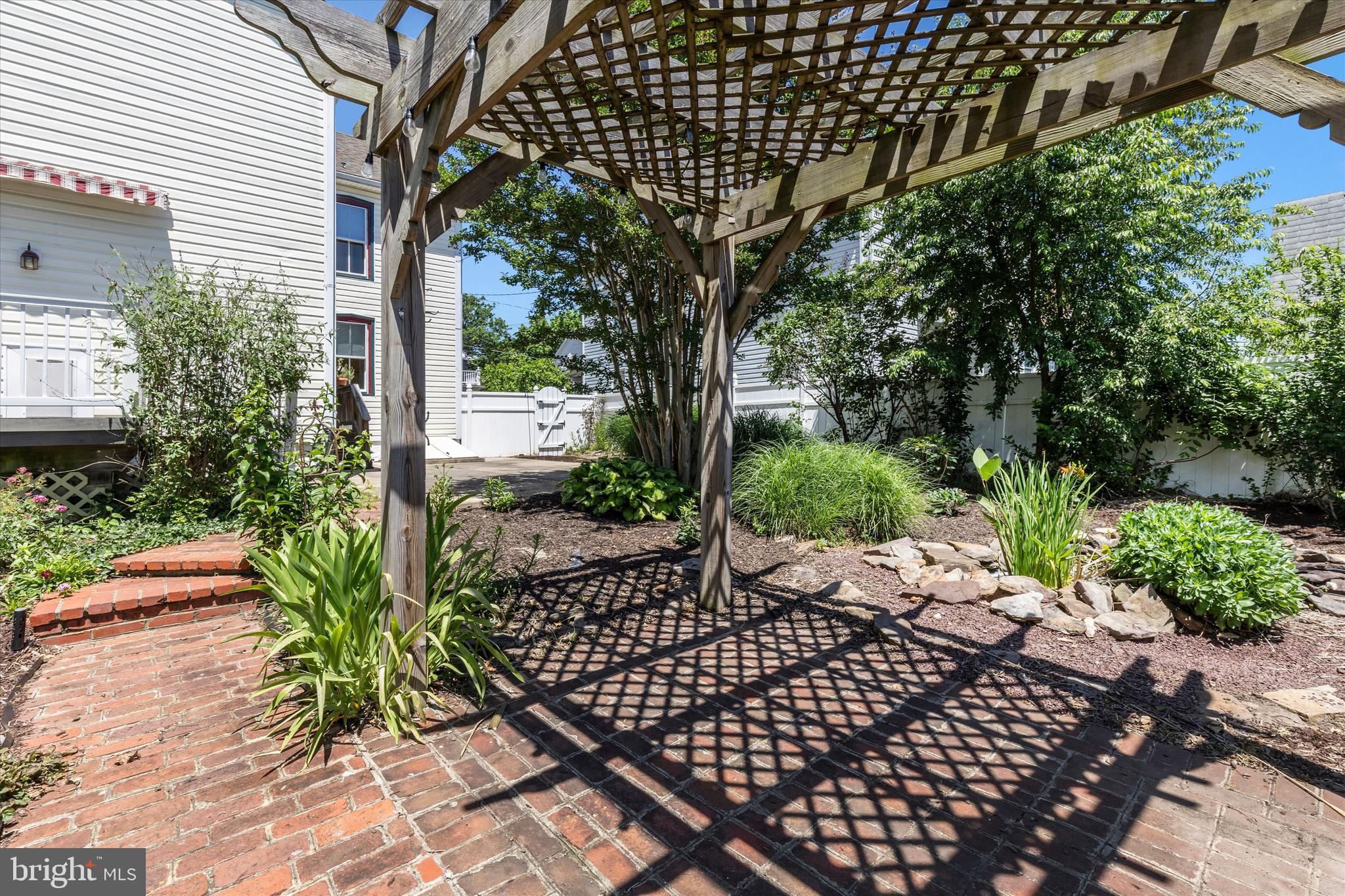 BRUNSWICK - Residential