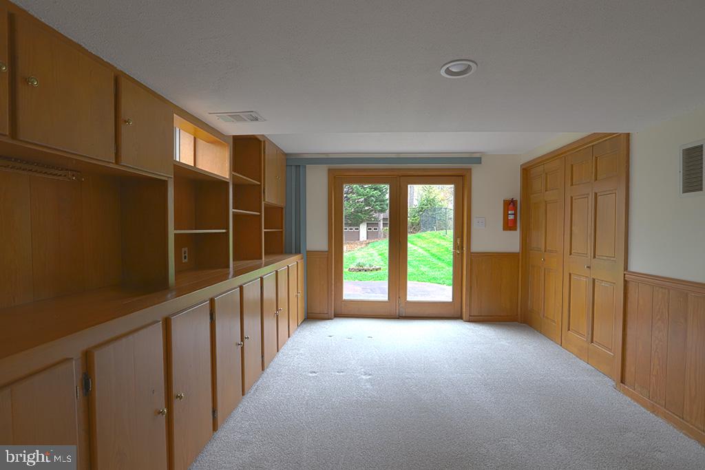 RUTLAND ESTATES - Residential Lease