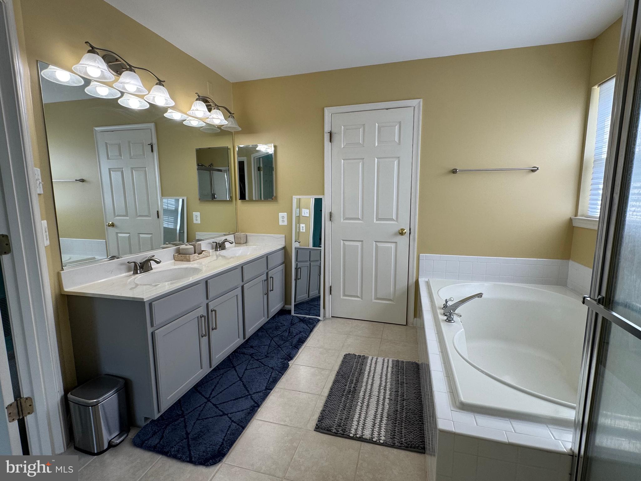 SENECA PARK NORTH - Residential