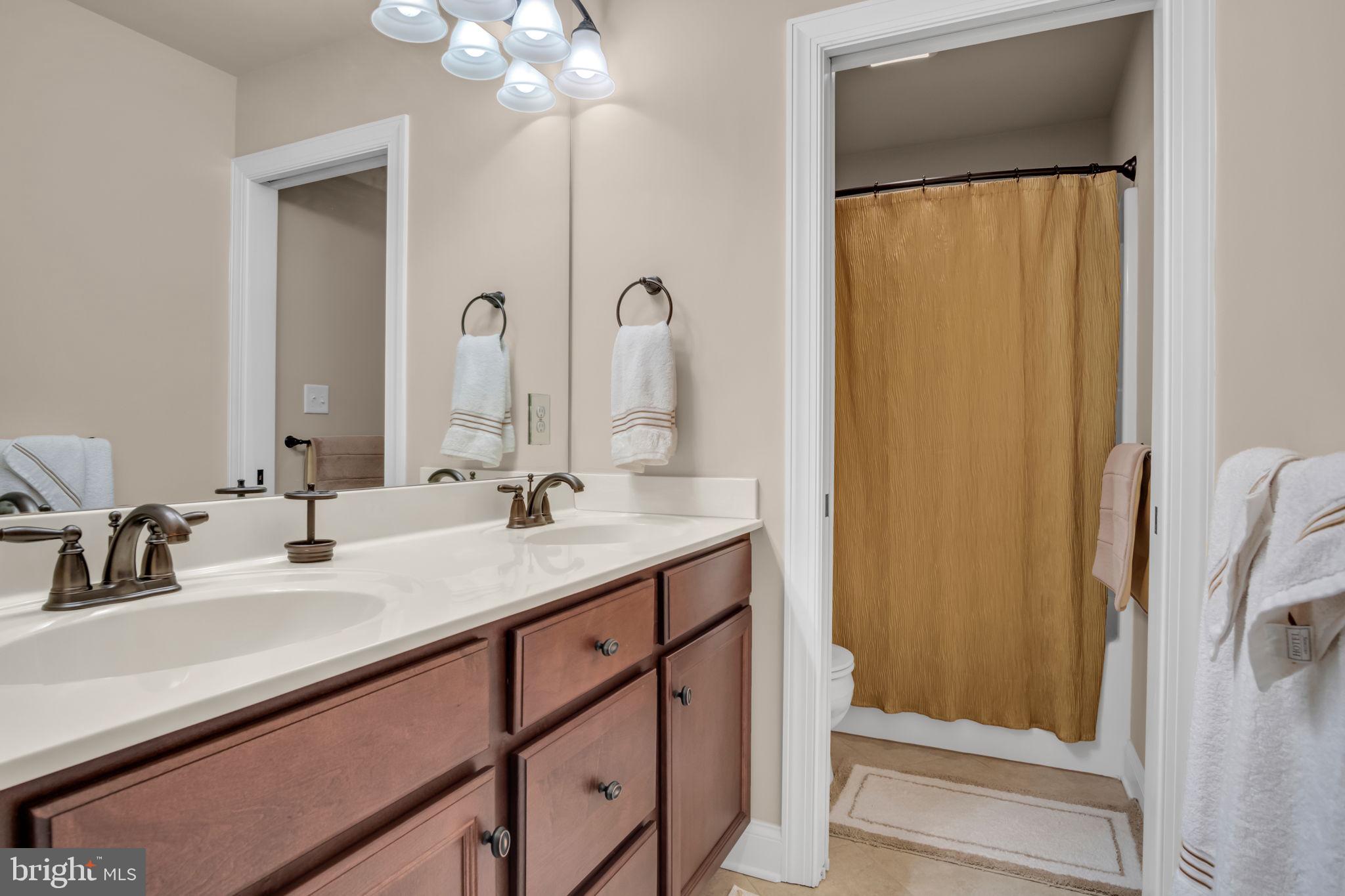 HAWKS LANDING - Residential