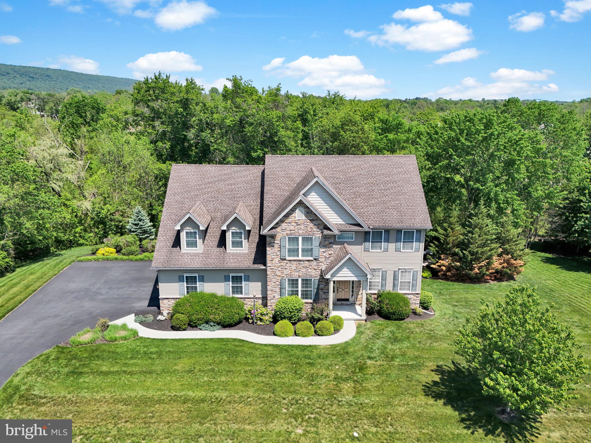 HAWKS LANDING - Residential