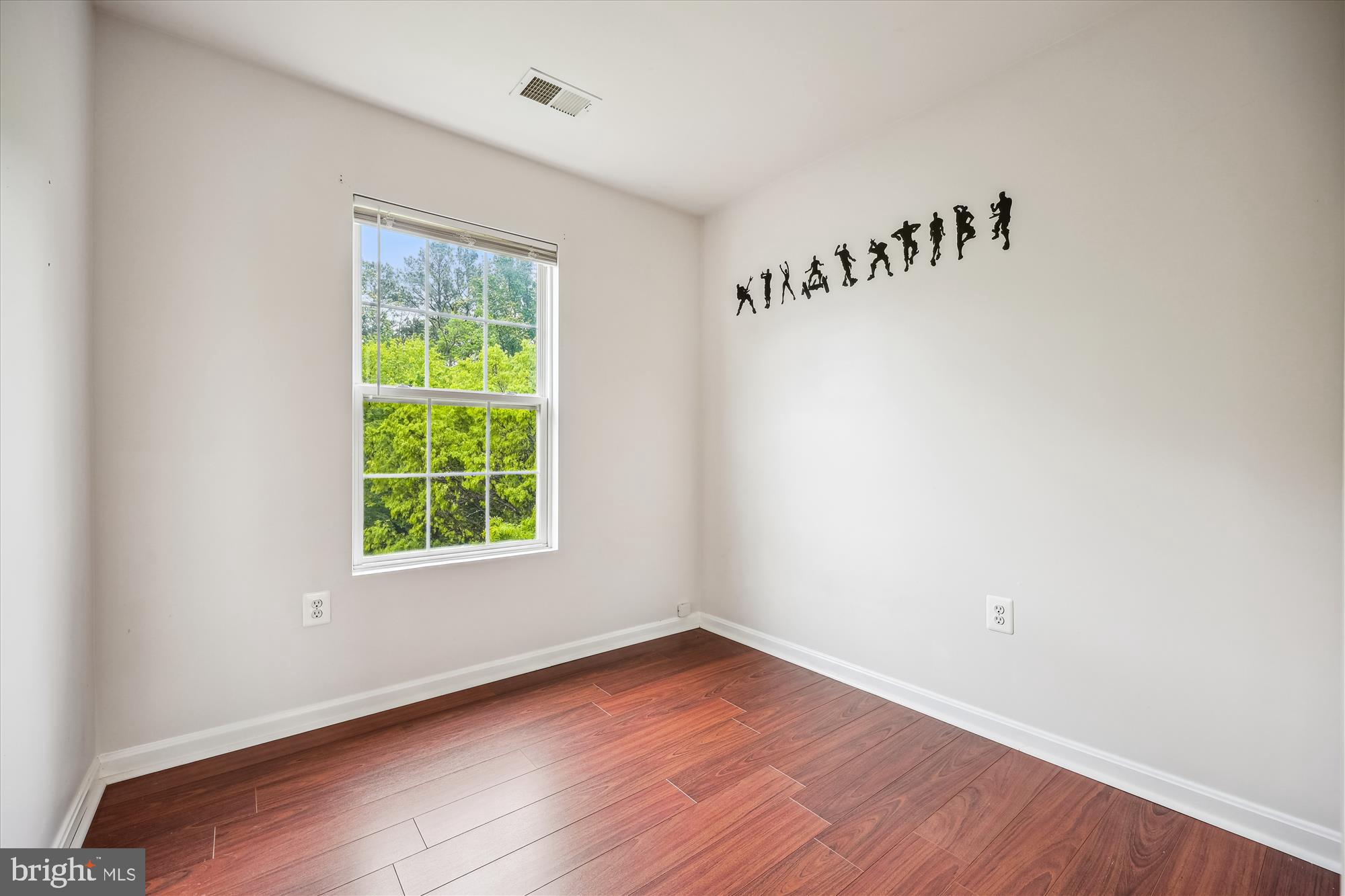 KINGSVIEW VILLAGE - Residential