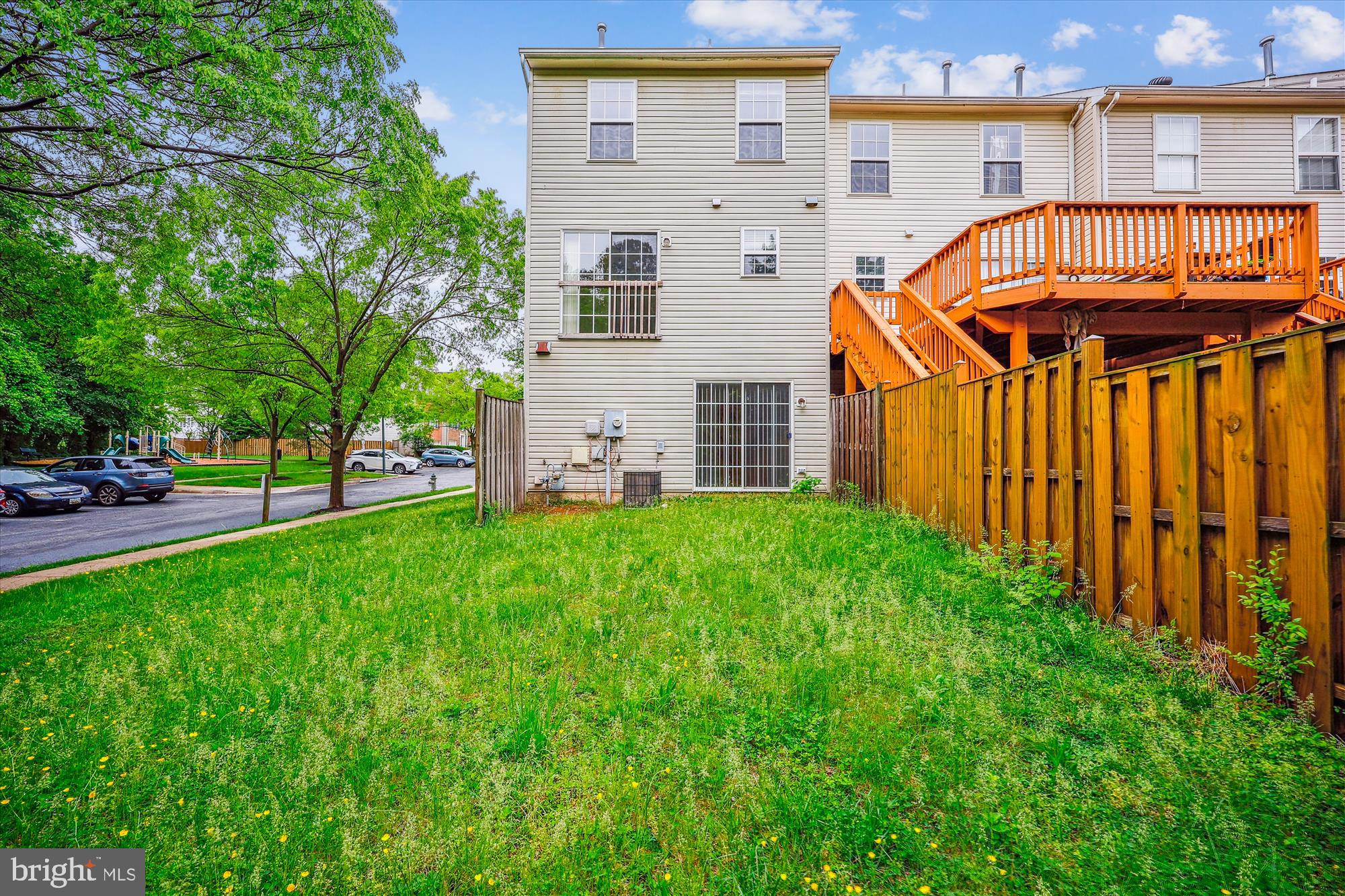 KINGSVIEW VILLAGE - Residential
