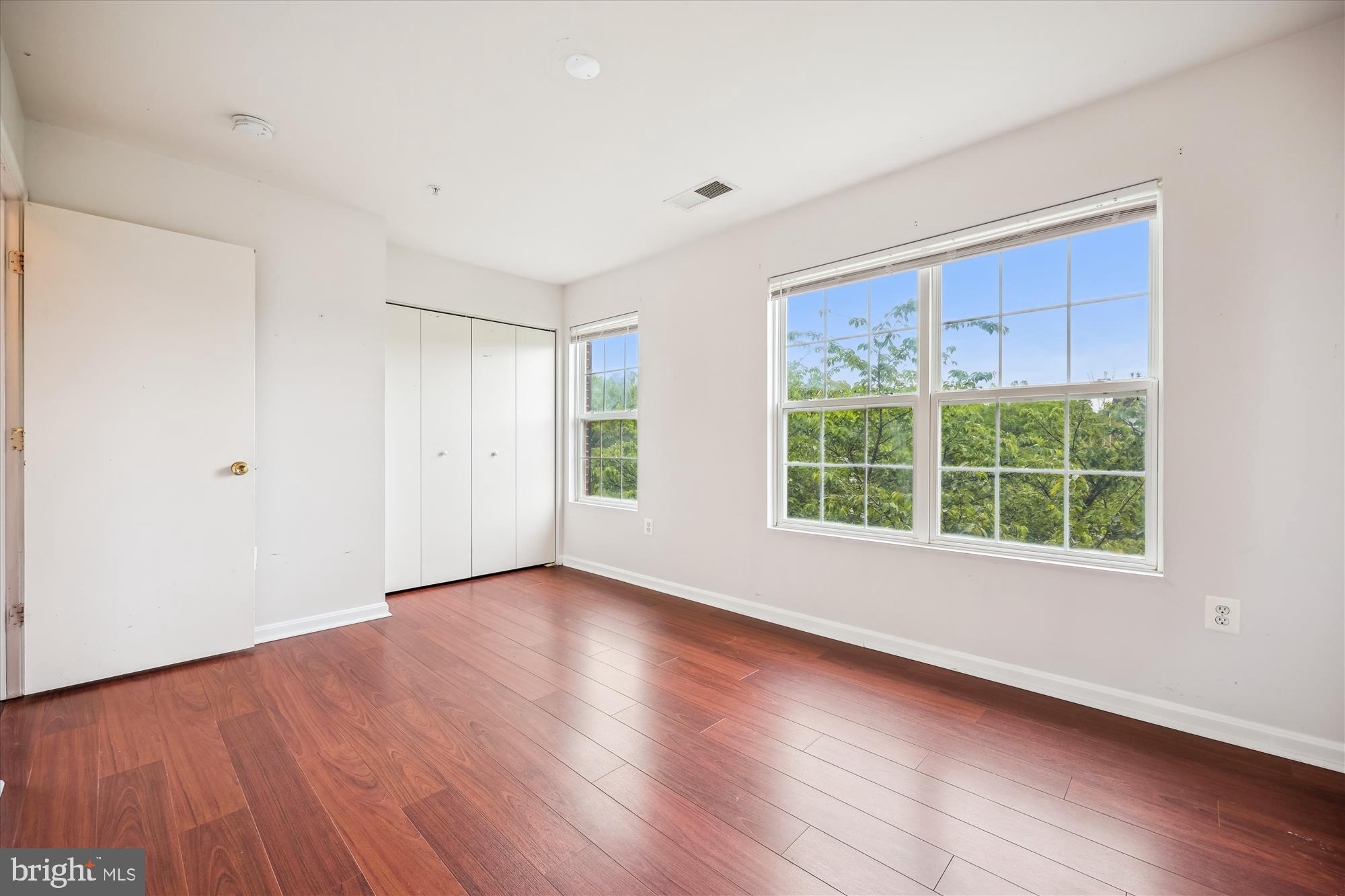 KINGSVIEW VILLAGE - Residential