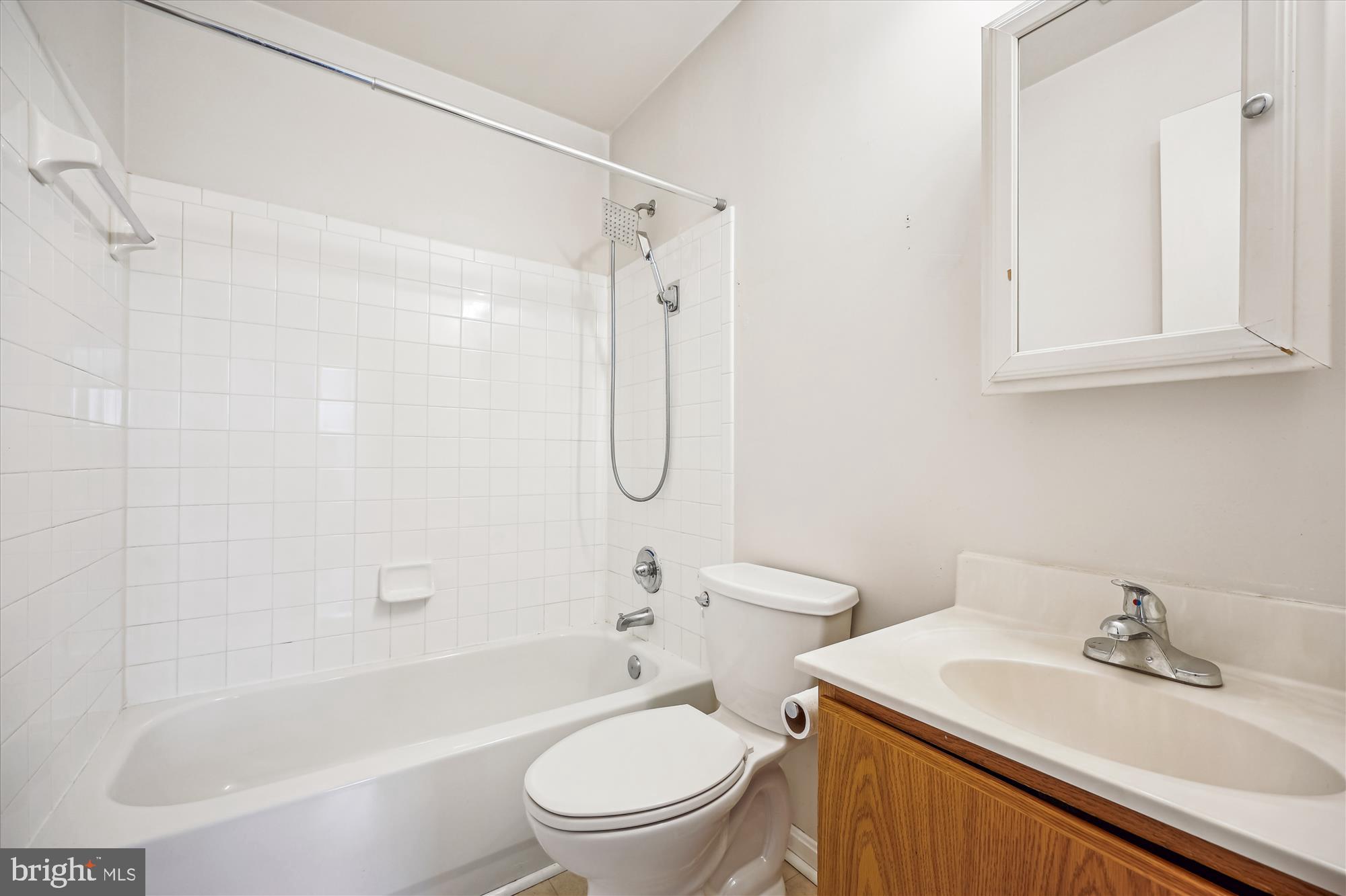 KINGSVIEW VILLAGE - Residential