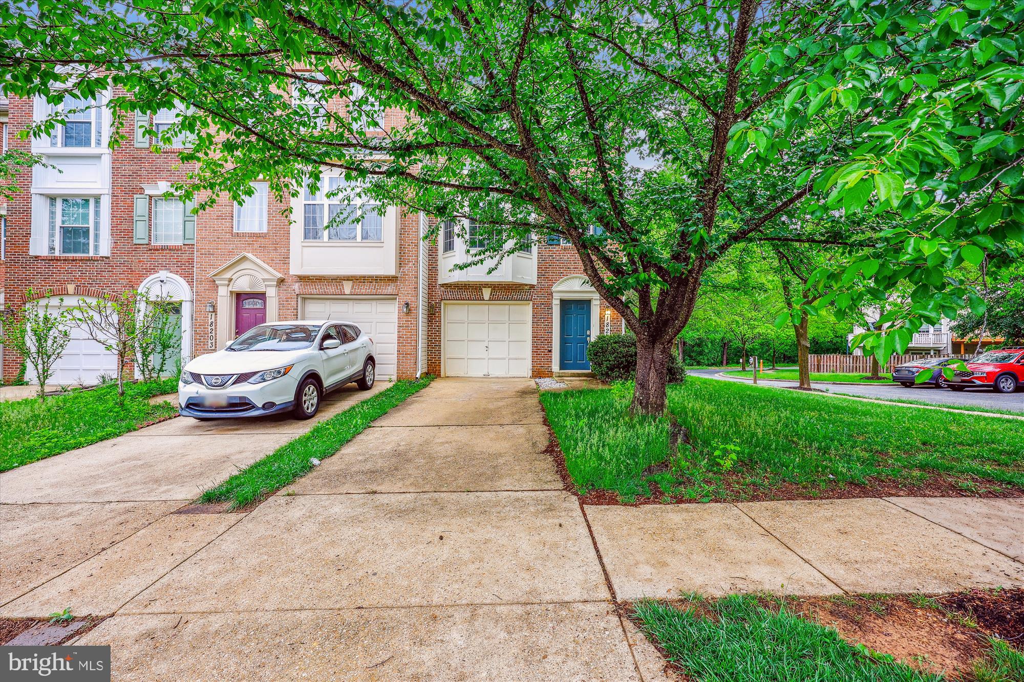 KINGSVIEW VILLAGE - Residential