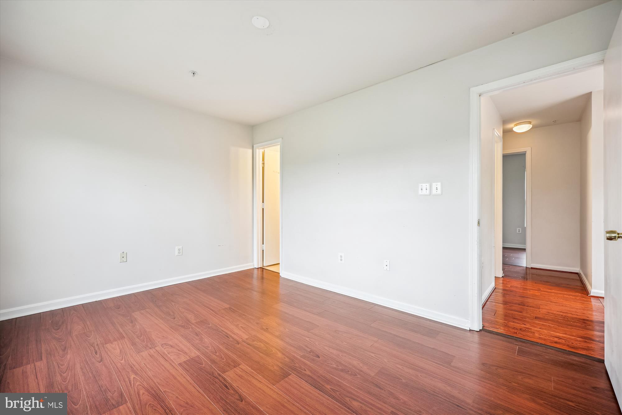 KINGSVIEW VILLAGE - Residential