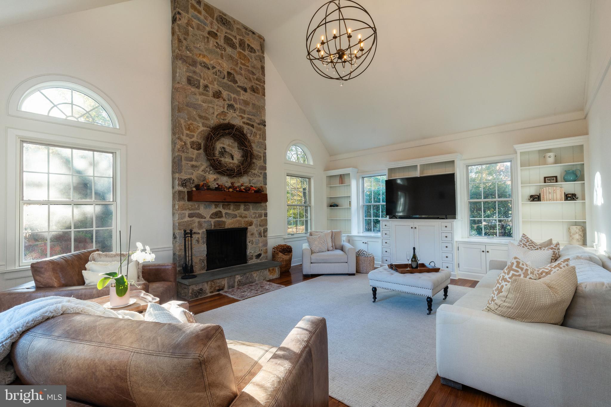 MEADOWVIEW FARMS - Residential