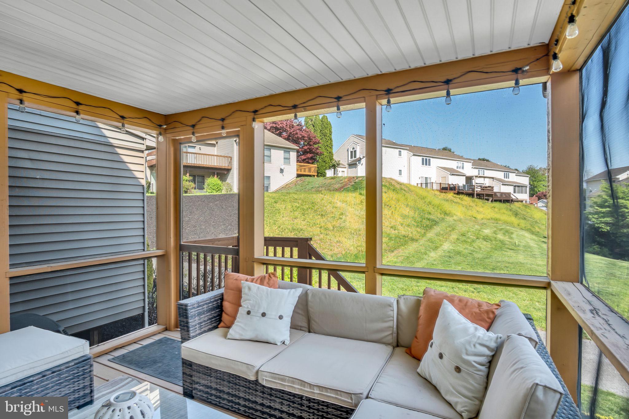 BEACON HILL VILLAGE - Residential