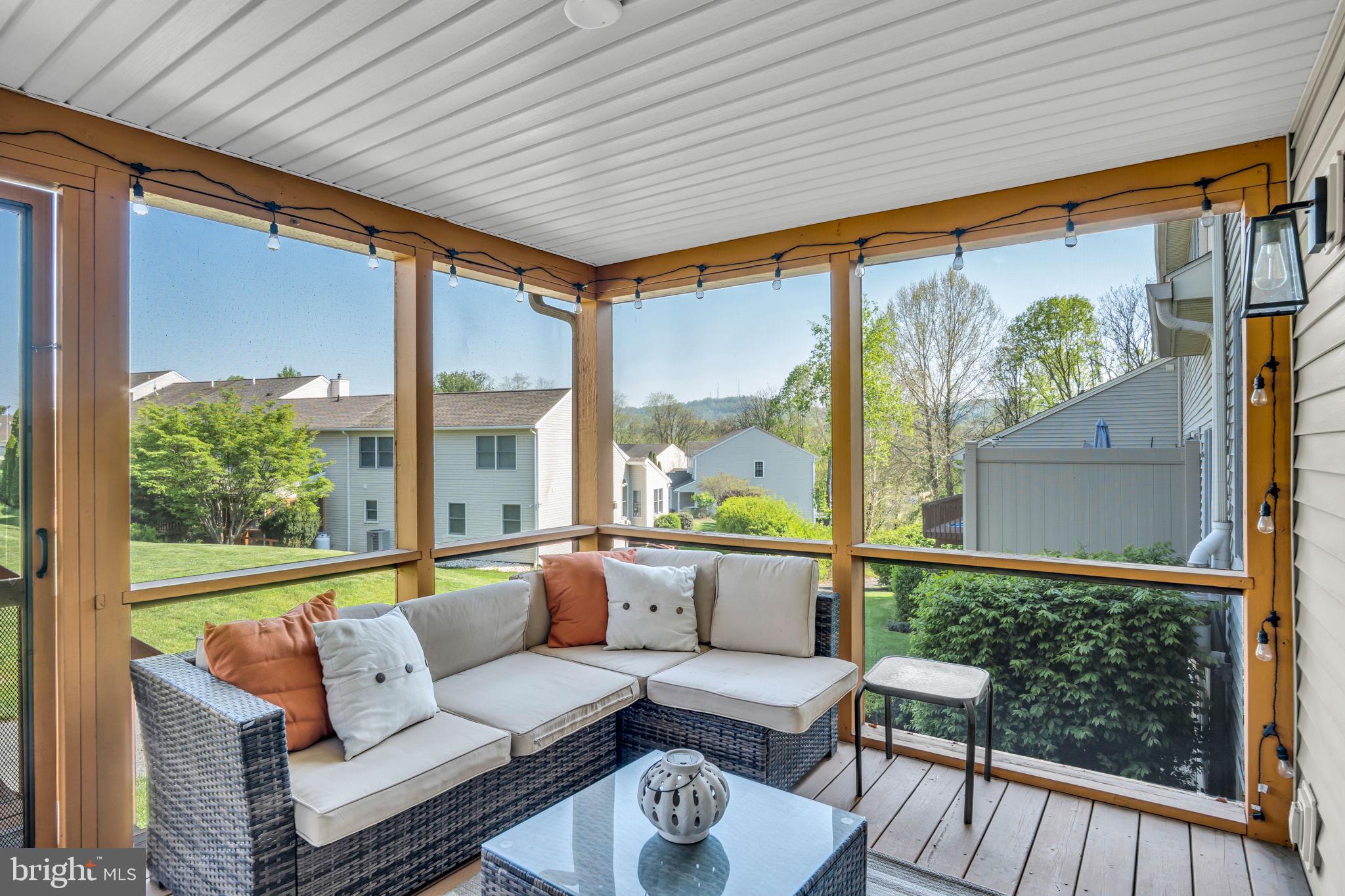 BEACON HILL VILLAGE - Residential