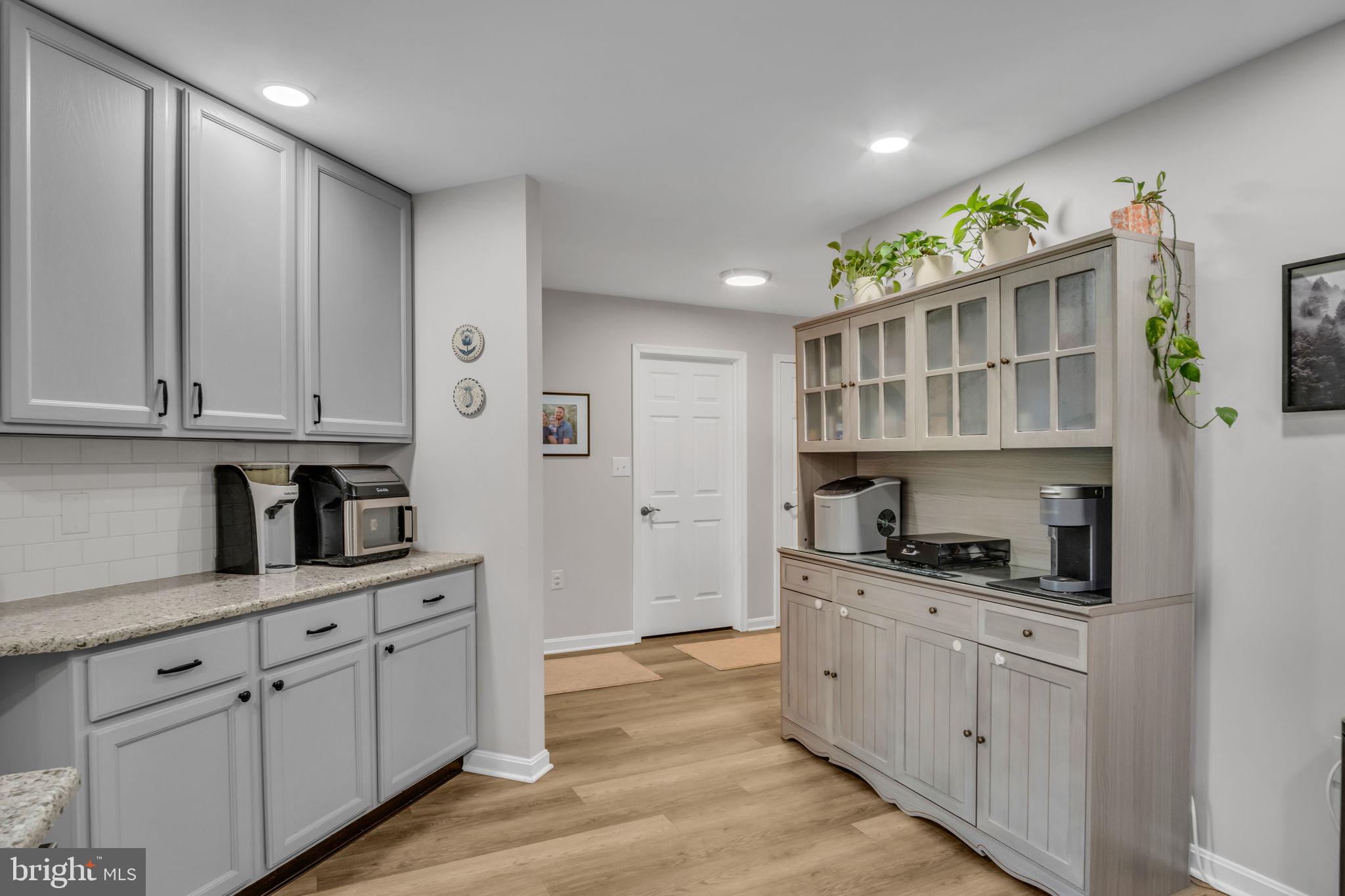 BEACON HILL VILLAGE - Residential