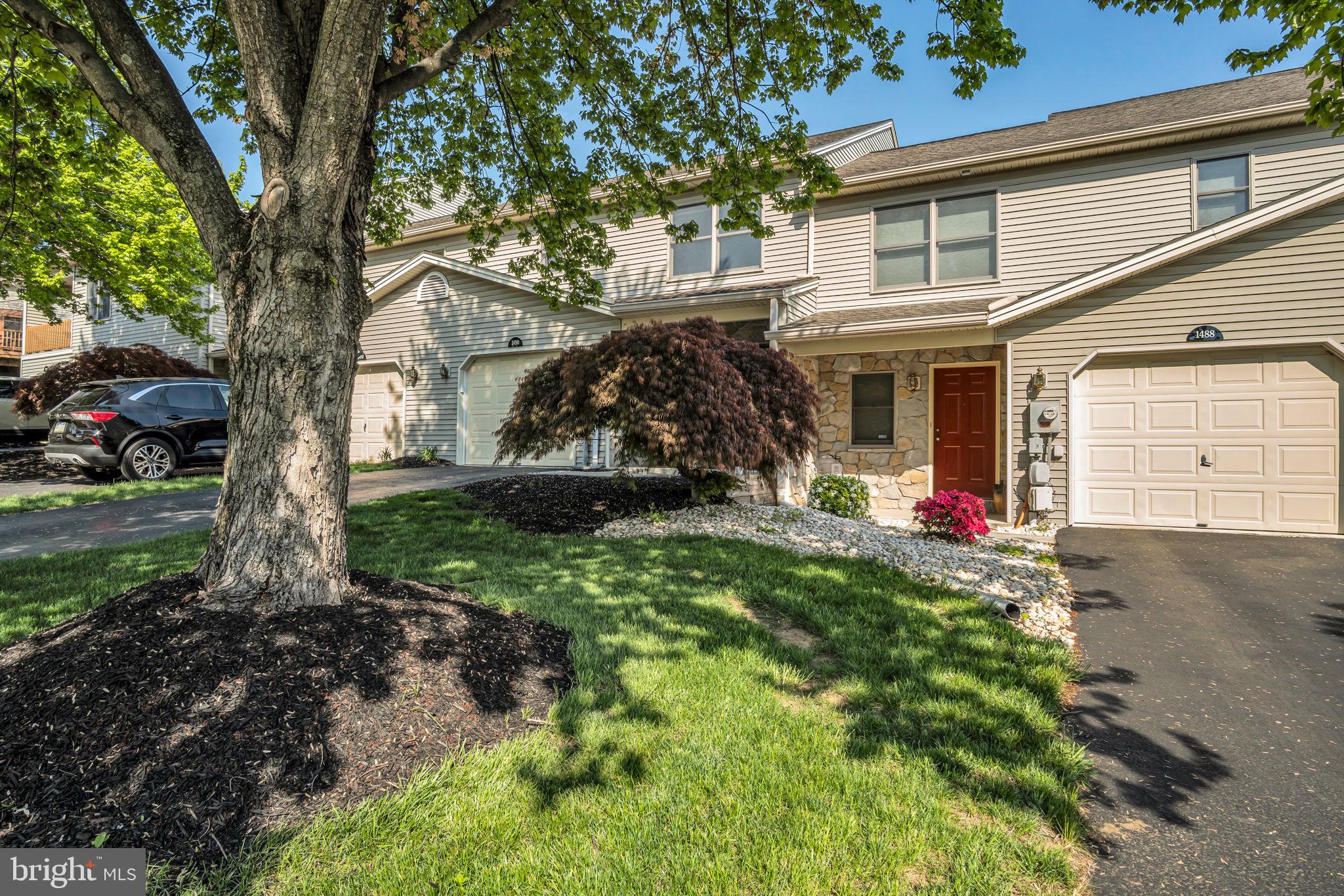 BEACON HILL VILLAGE - Residential