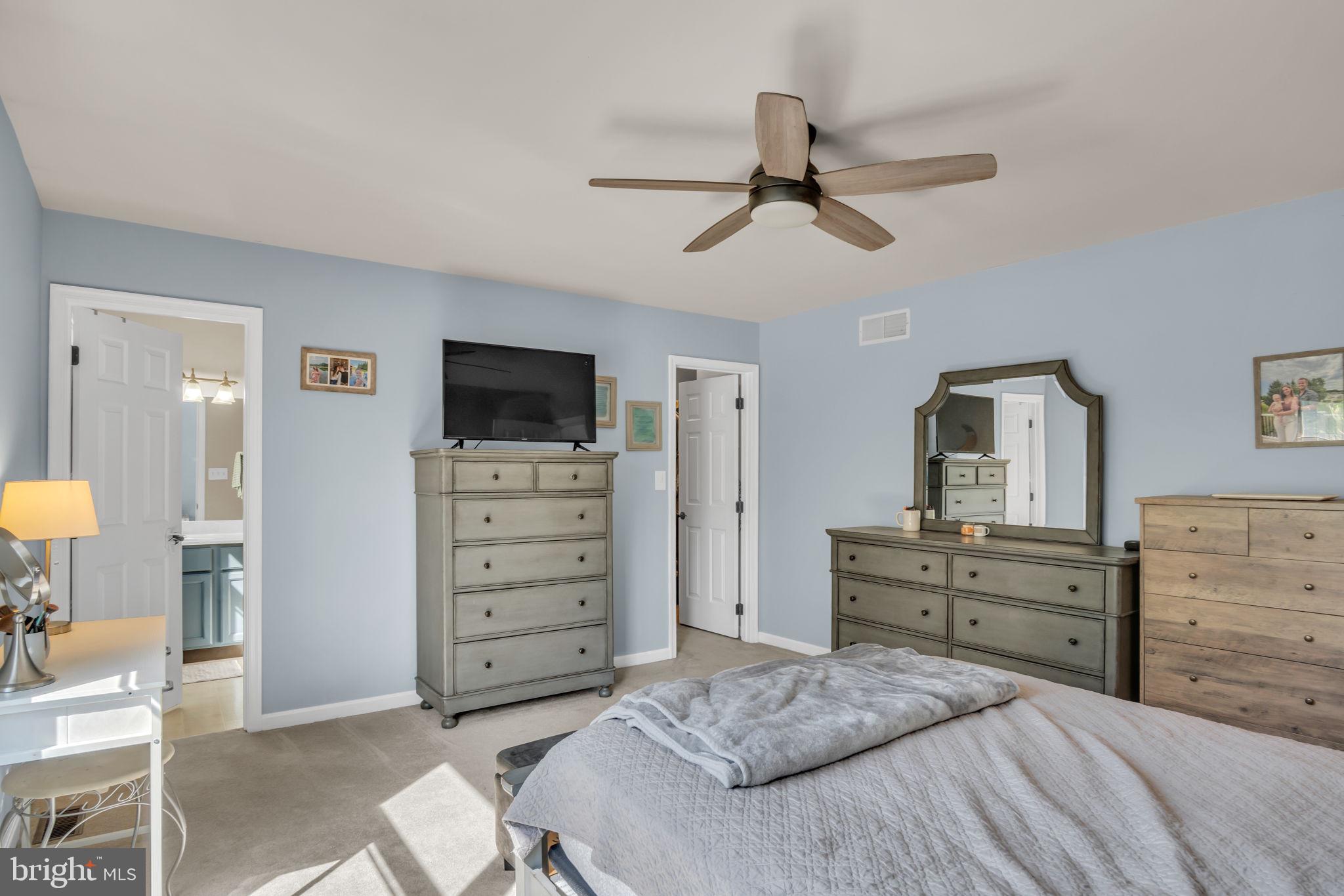 BEACON HILL VILLAGE - Residential