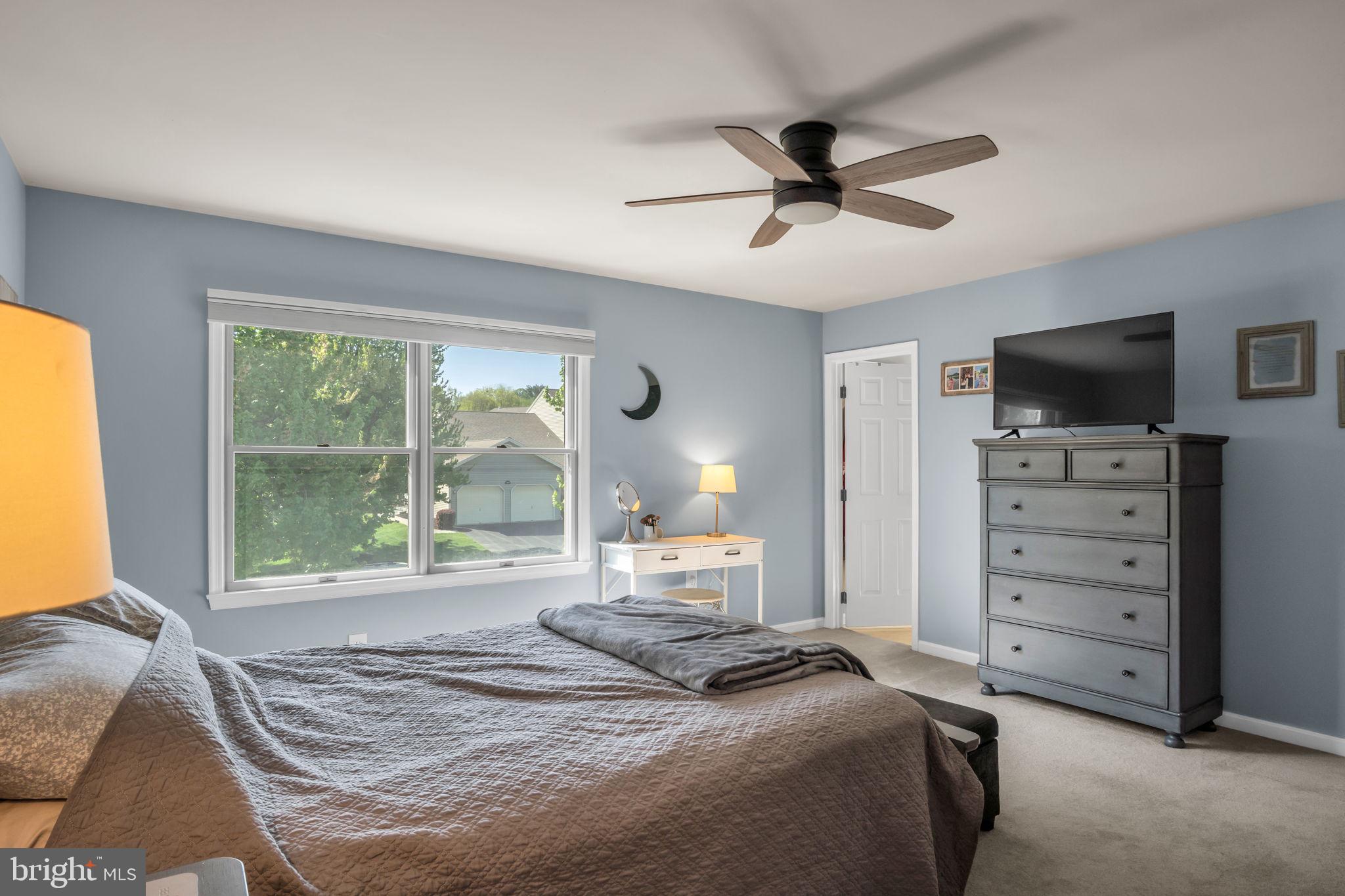 BEACON HILL VILLAGE - Residential