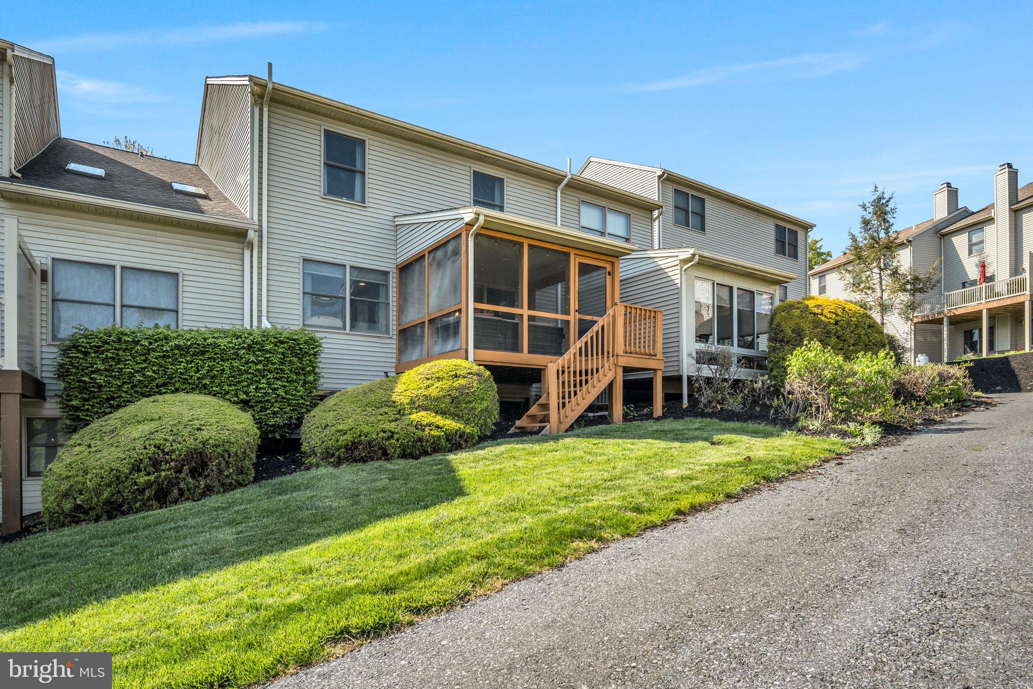 BEACON HILL VILLAGE - Residential