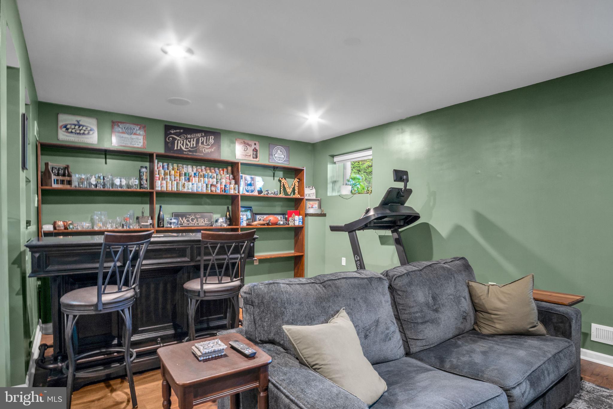 BEACON HILL VILLAGE - Residential