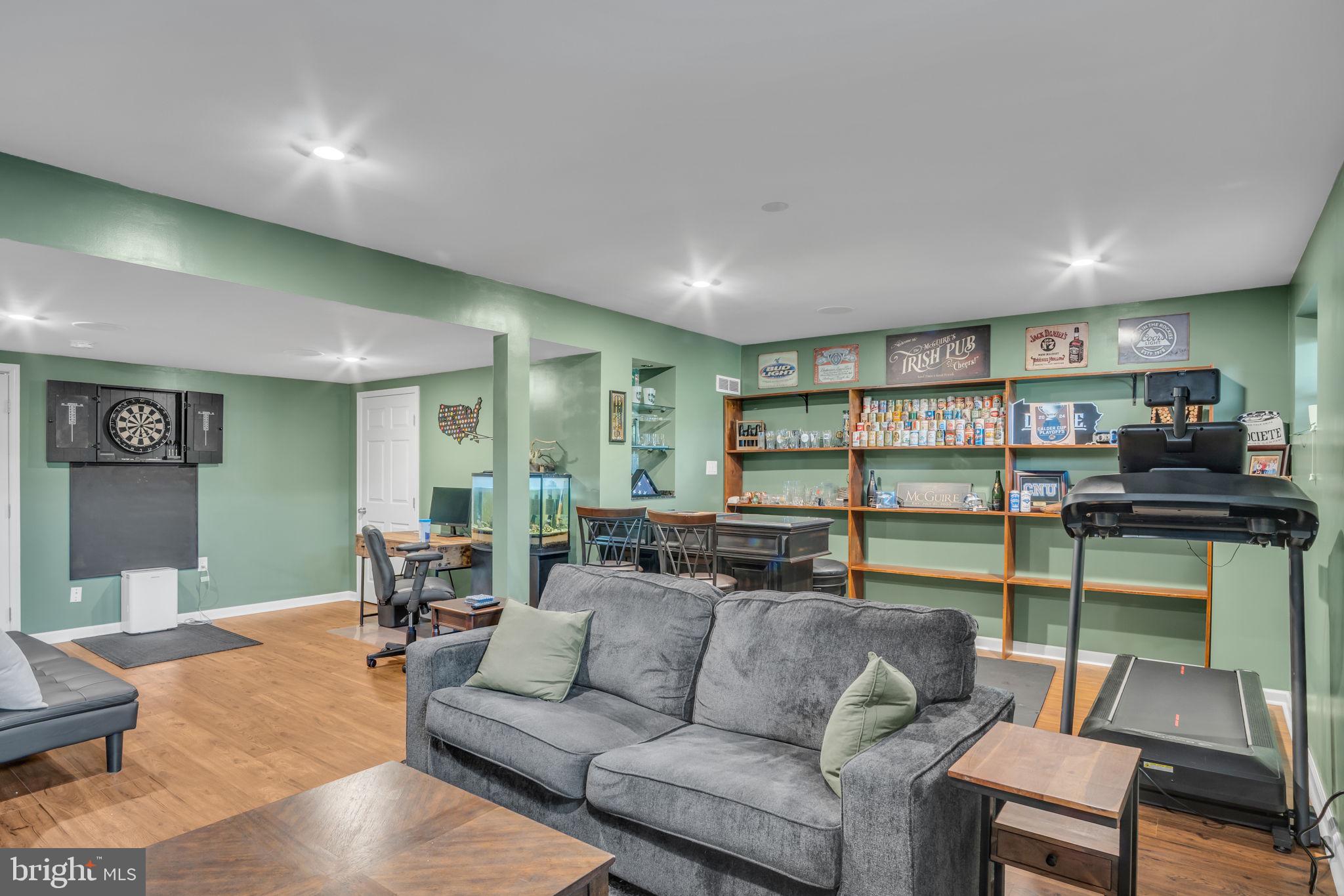BEACON HILL VILLAGE - Residential