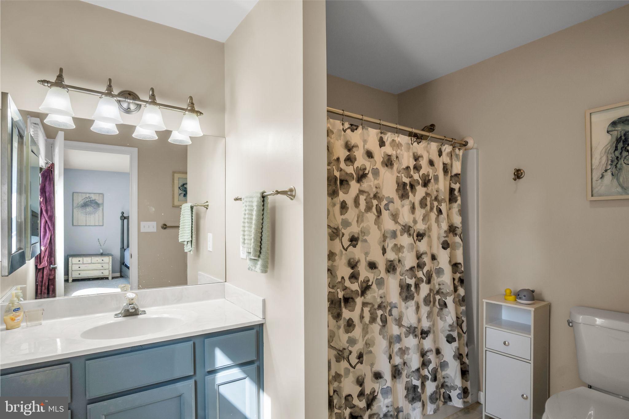 BEACON HILL VILLAGE - Residential