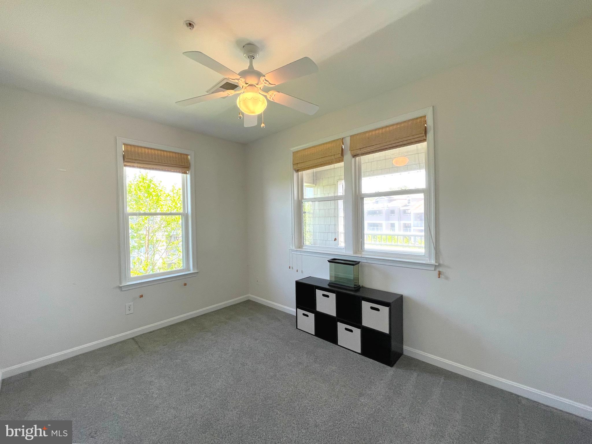 OYSTER BAY CONDOMINIUMS - Residential Lease