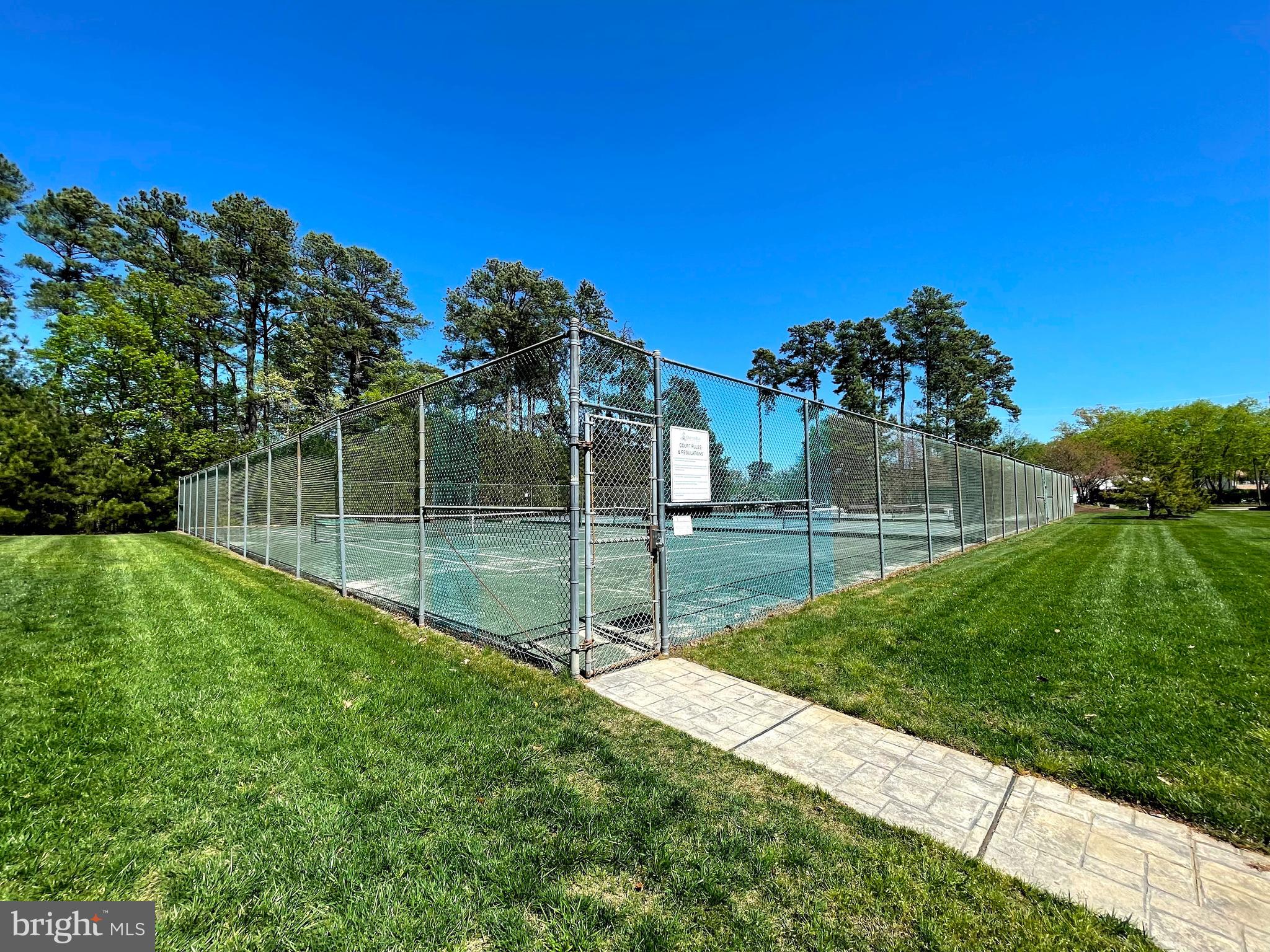 OYSTER BAY CONDOMINIUMS - Residential Lease