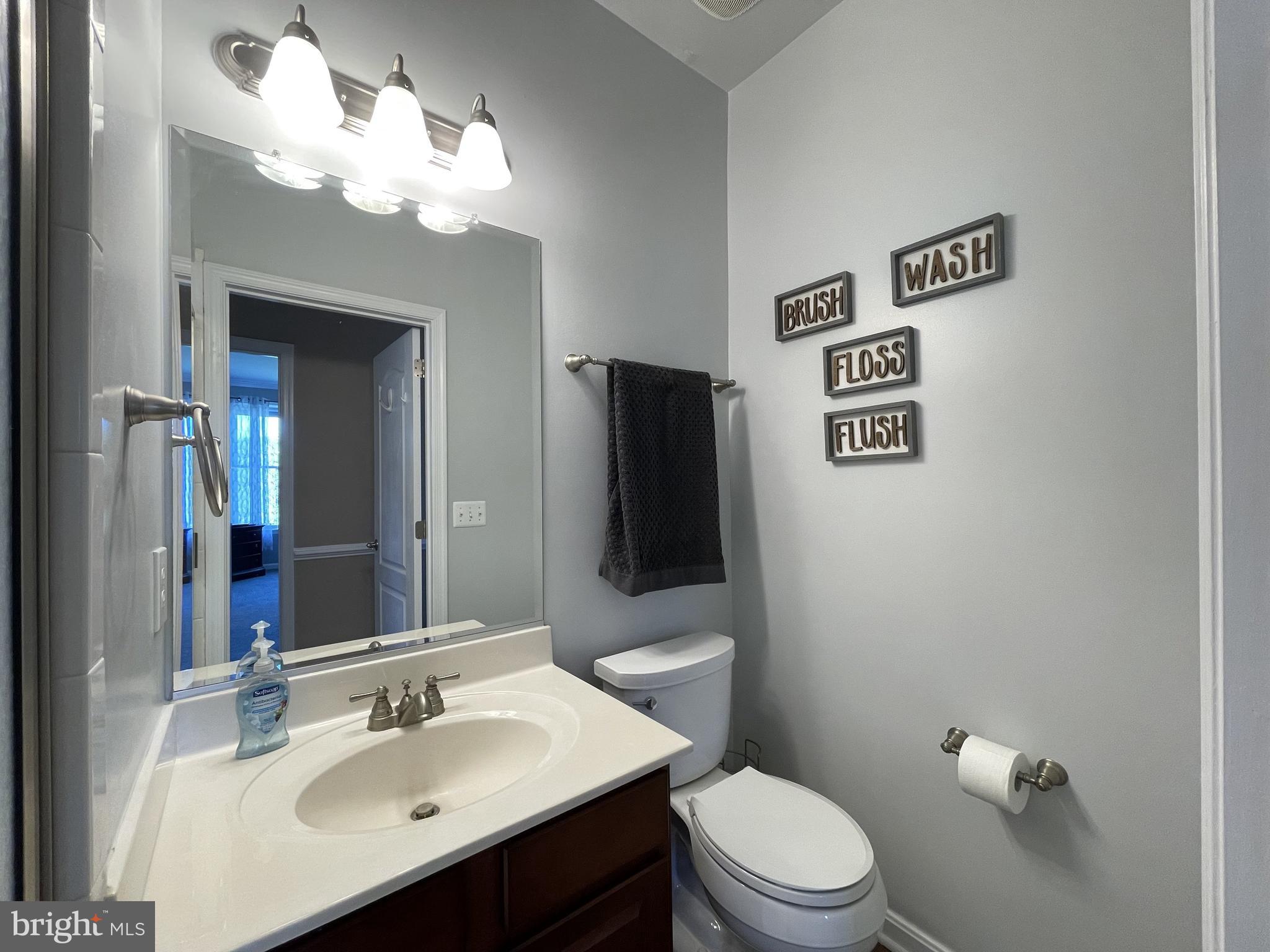 OYSTER BAY CONDOMINIUMS - Residential Lease