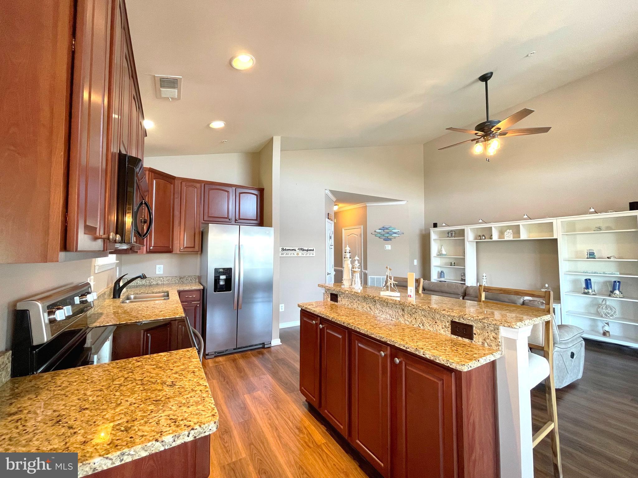 OYSTER BAY CONDOMINIUMS - Residential Lease